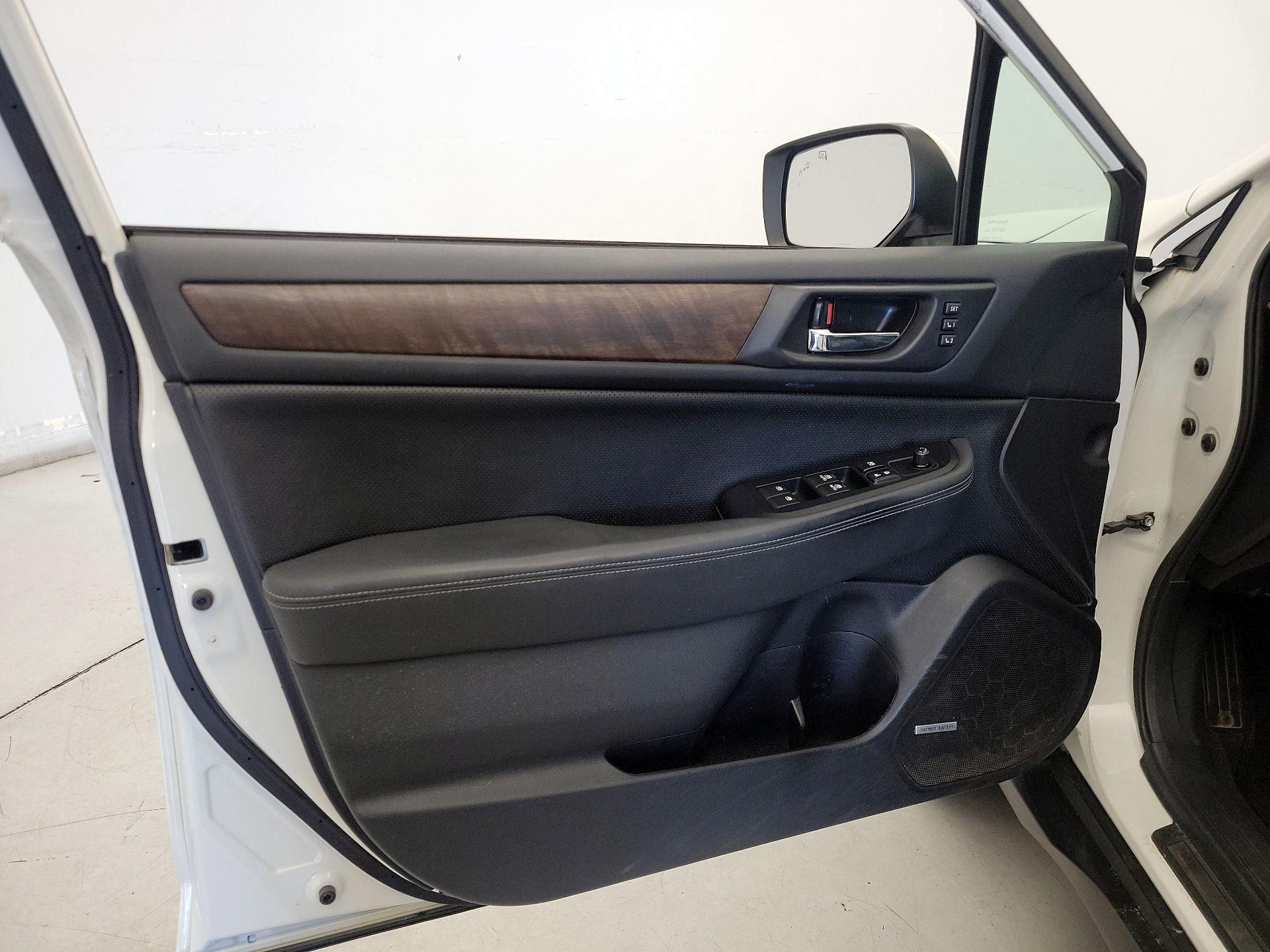 Thumbnail: 2015 Subaru Outback - 12