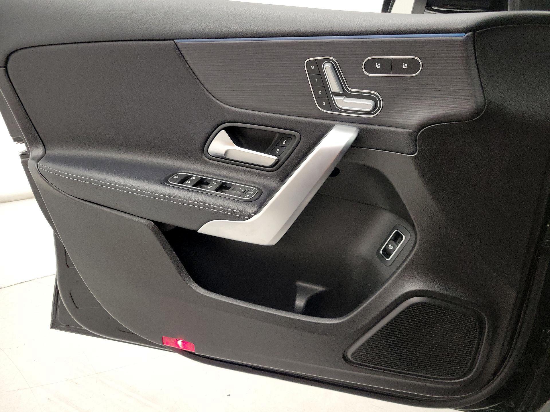 Thumbnail: 2019 Mercedes-Benz A-Class - 12