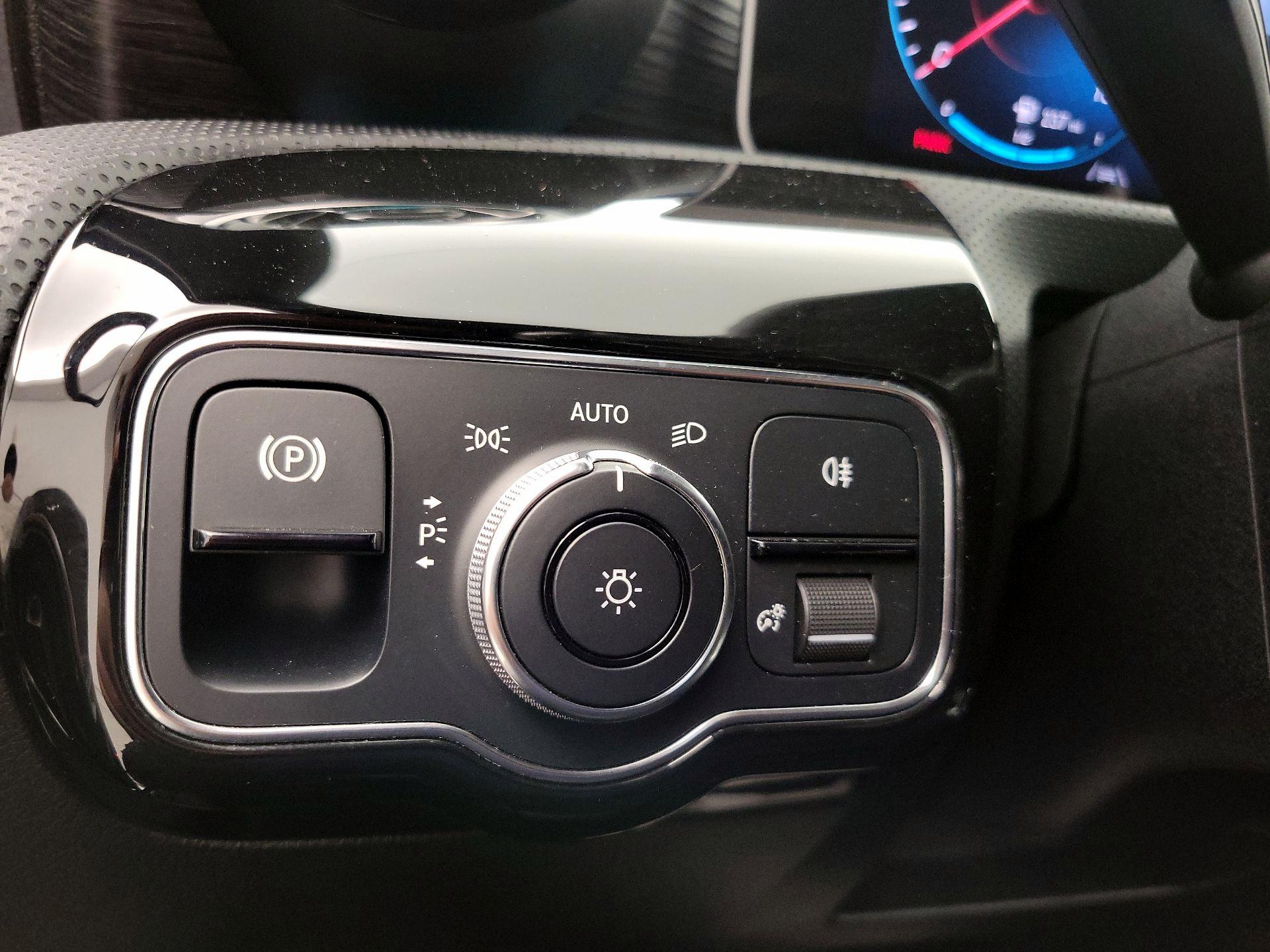 Thumbnail: 2019 Mercedes-Benz A-Class - 13