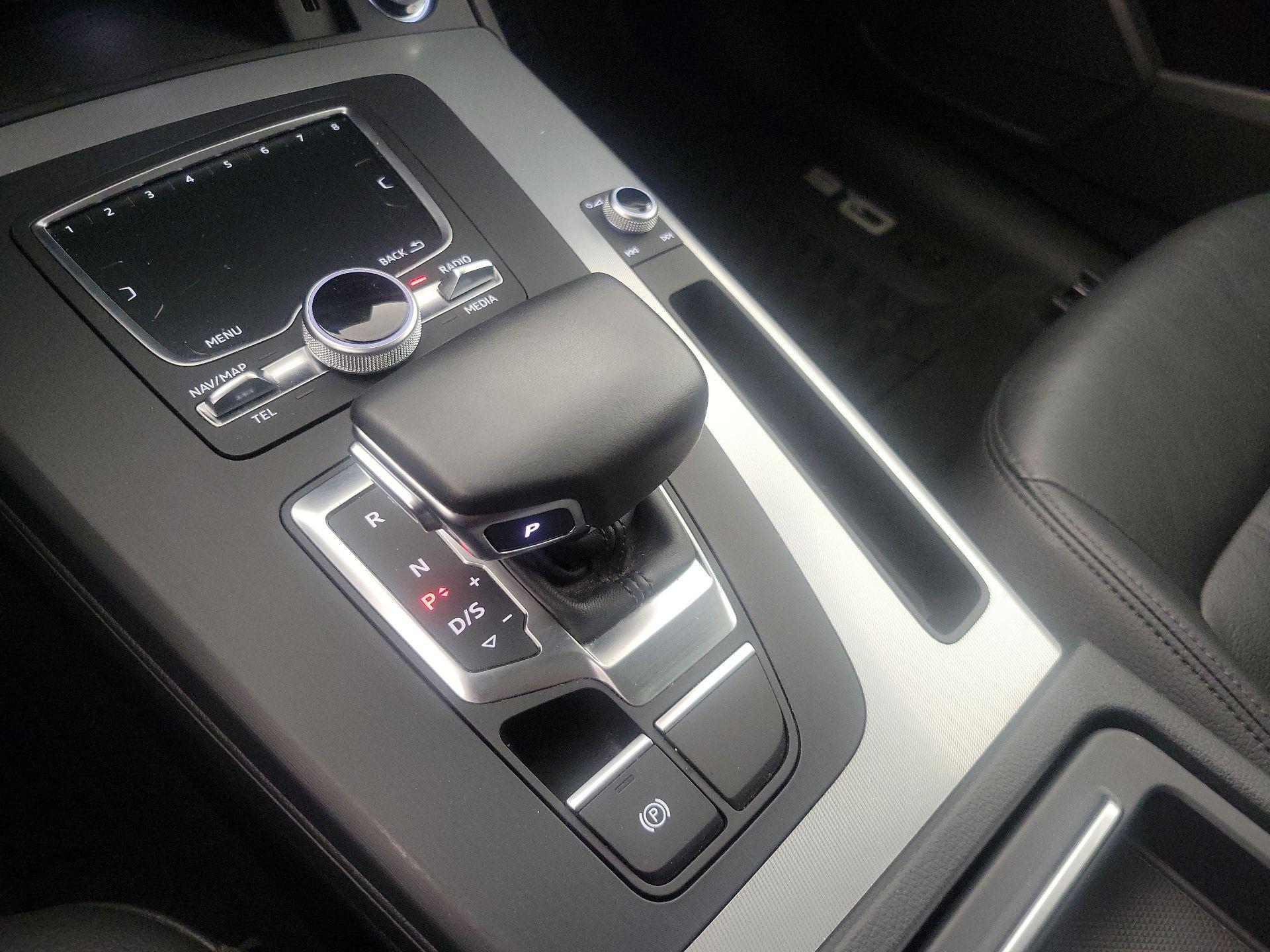 Thumbnail: 2018 Audi Q5 - 18