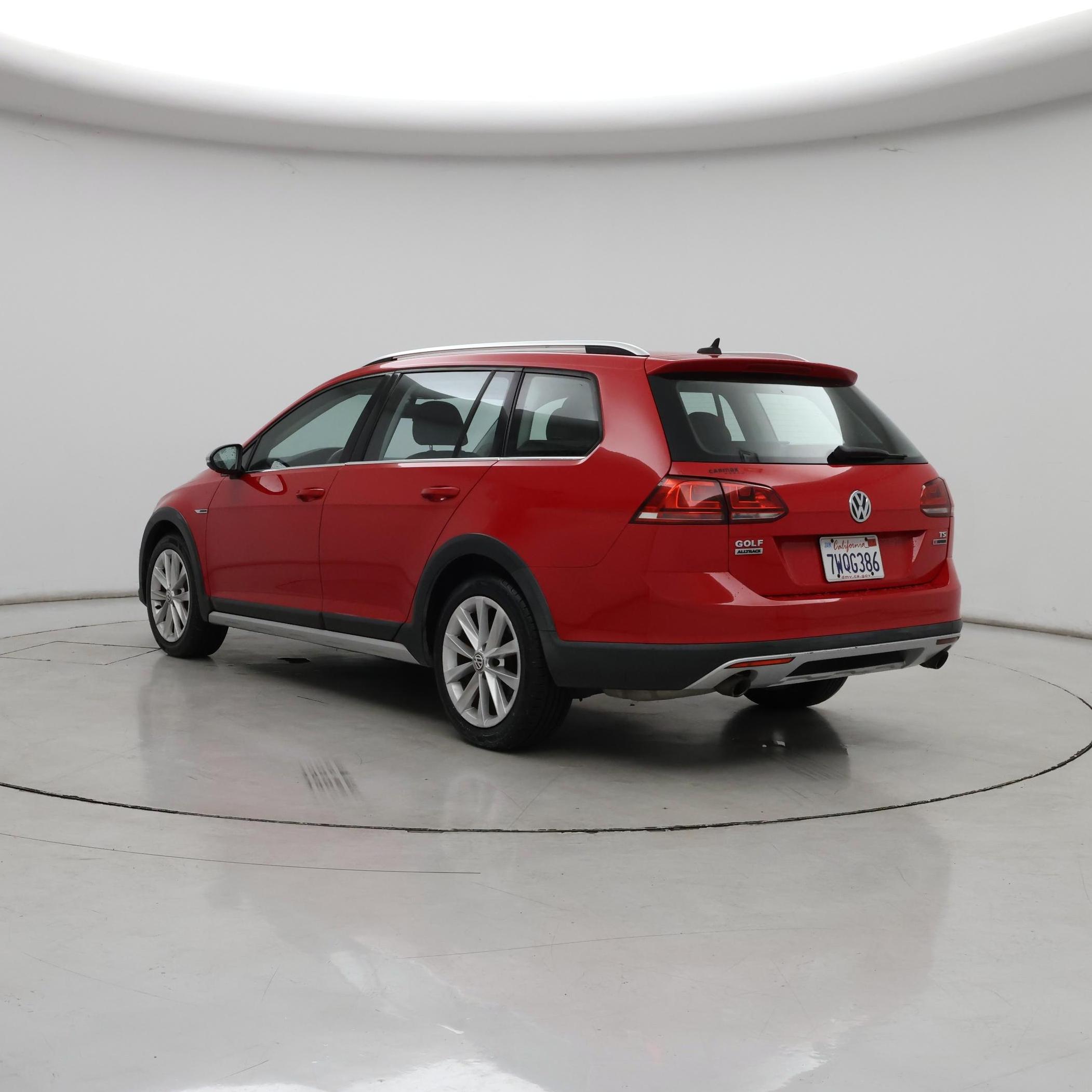 Thumbnail: 2017 Volkswagen Golf - 2