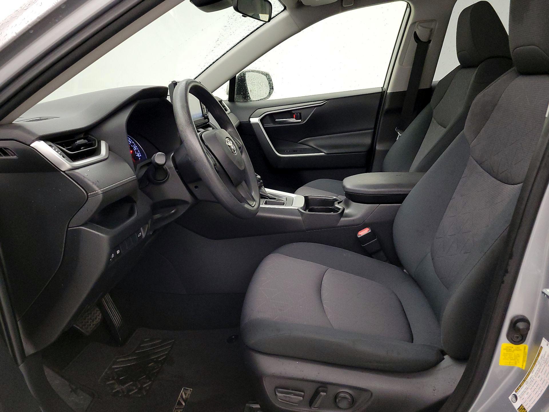 Thumbnail: 2019 Toyota RAV4 - 11