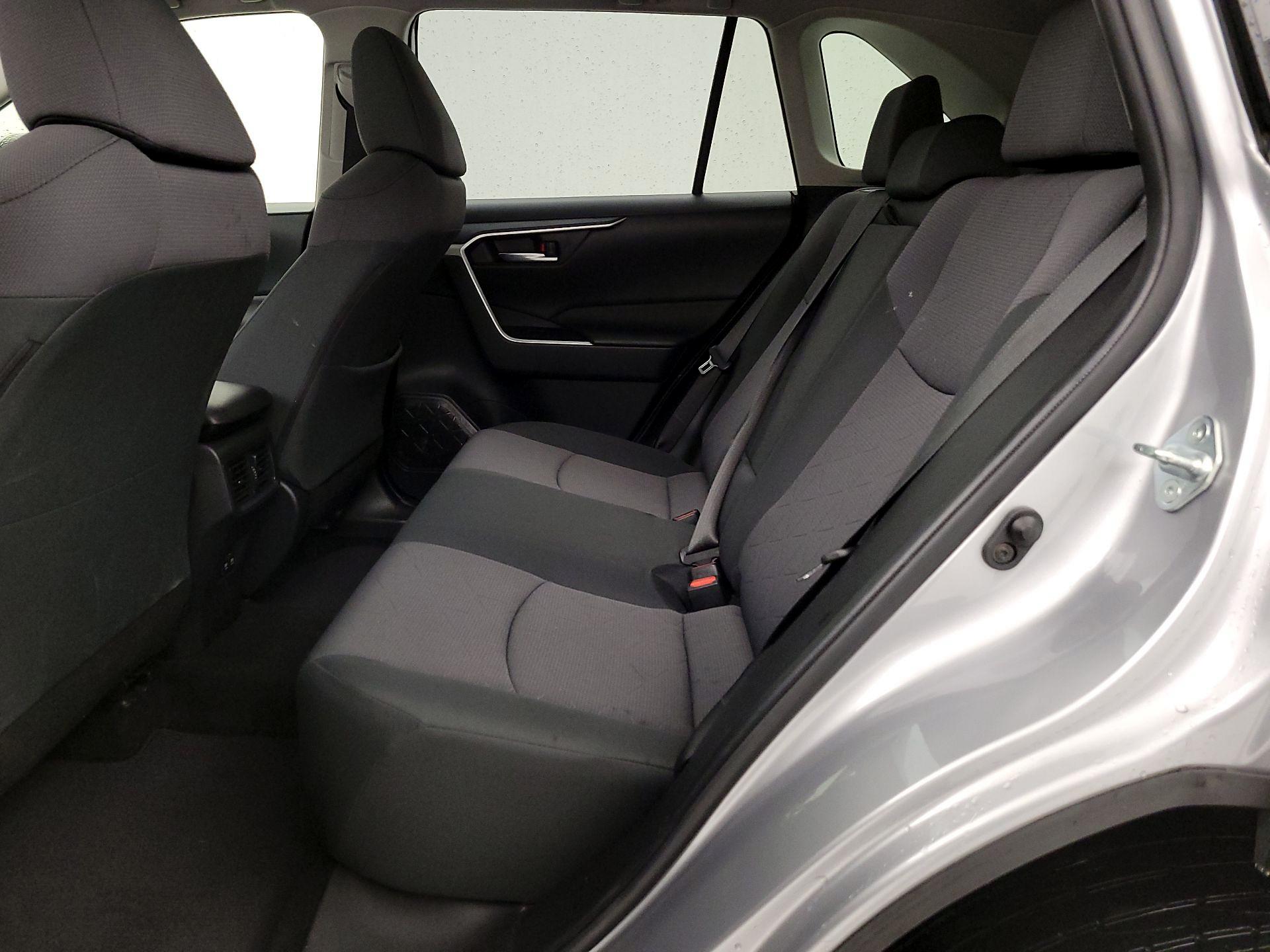 Thumbnail: 2019 Toyota RAV4 - 20
