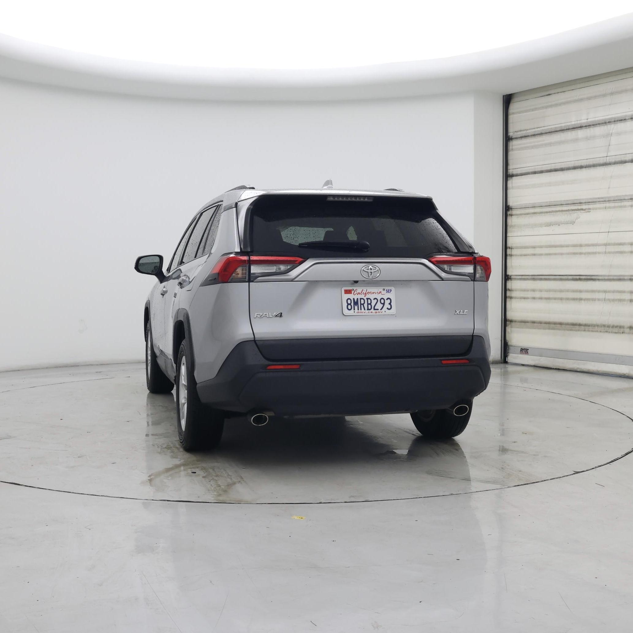 Thumbnail: 2019 Toyota RAV4 - 6