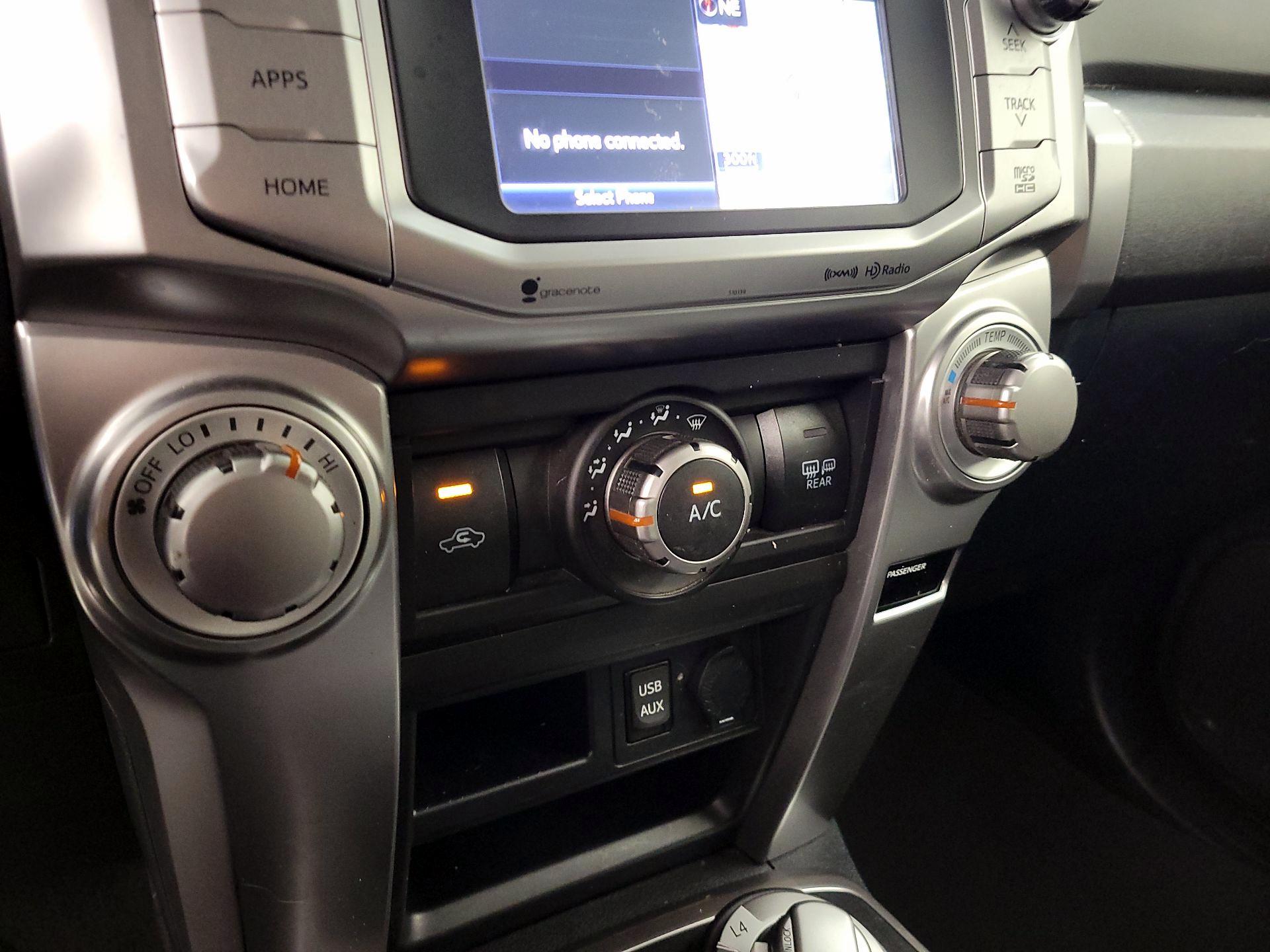 Thumbnail: 2016 Toyota 4Runner - 17