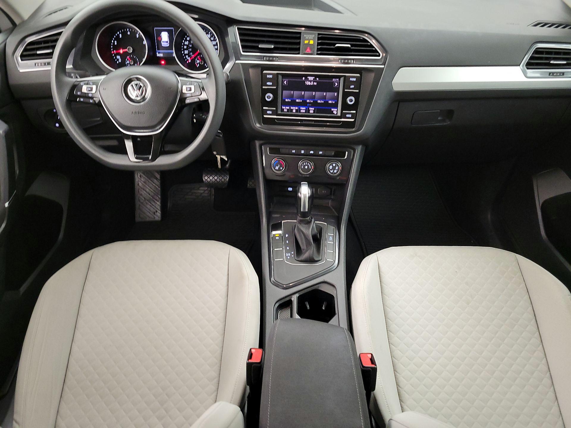 Thumbnail: 2020 Volkswagen Tiguan - 9