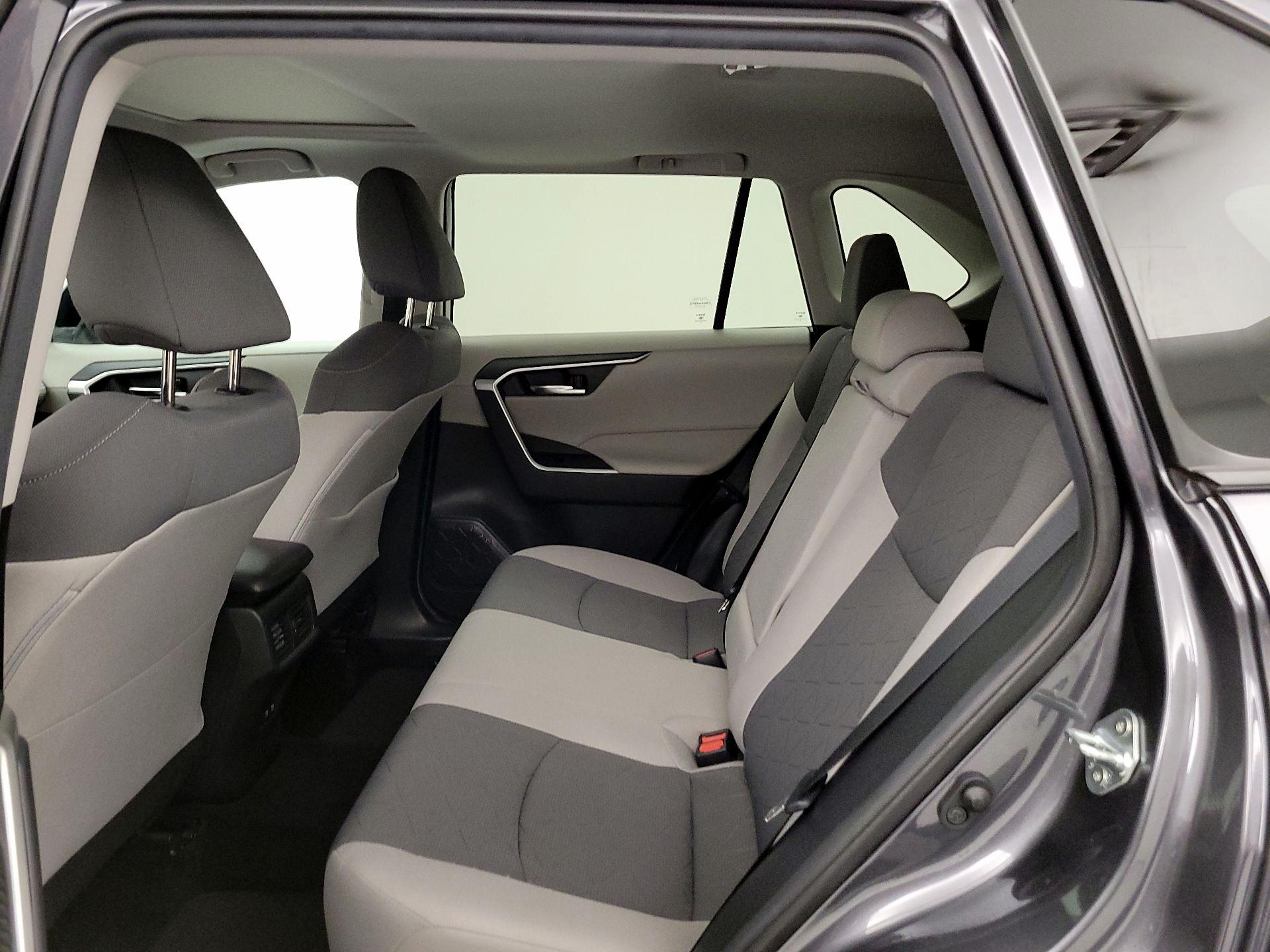 Thumbnail: 2021 Toyota RAV4 - 19