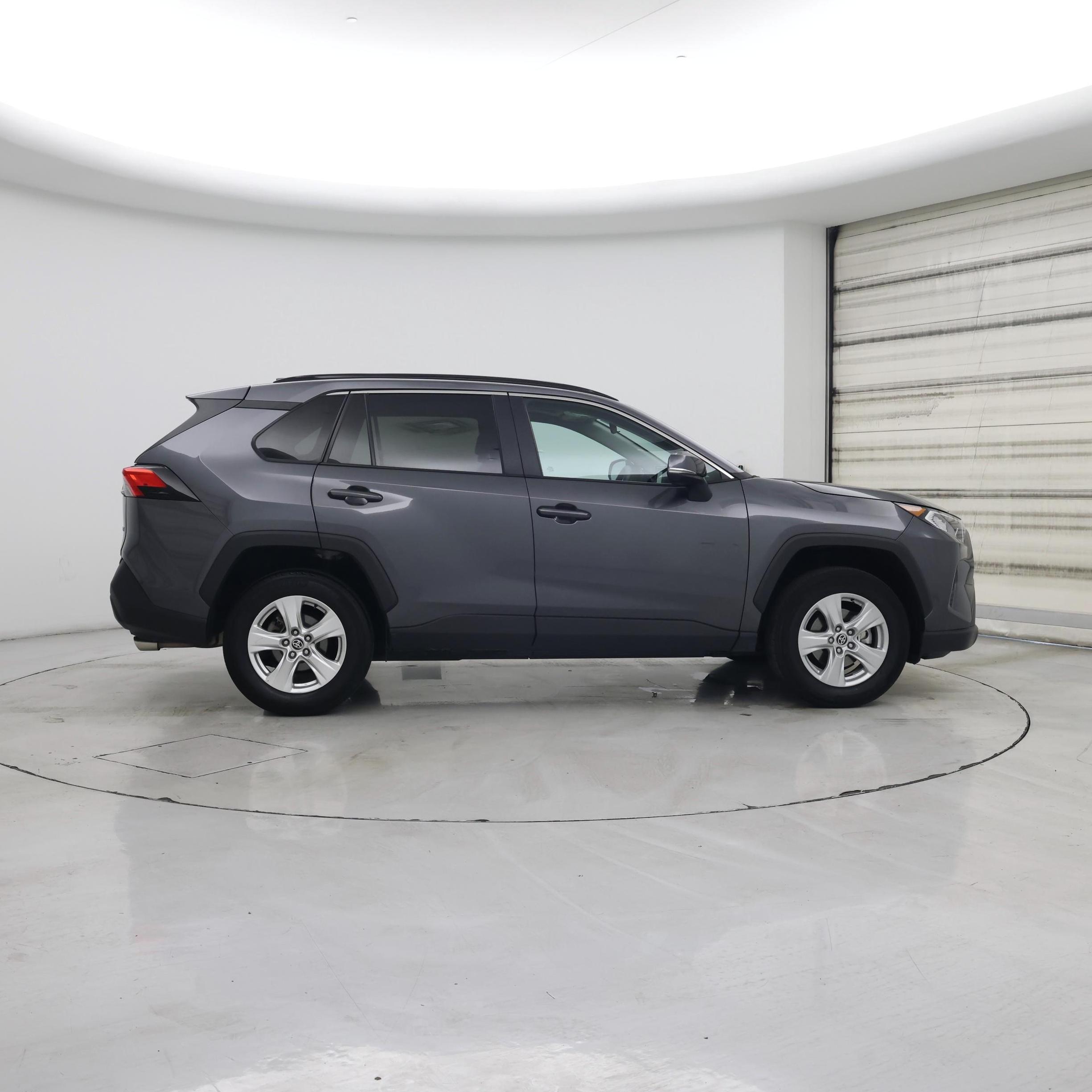 Thumbnail: 2021 Toyota RAV4 - 7