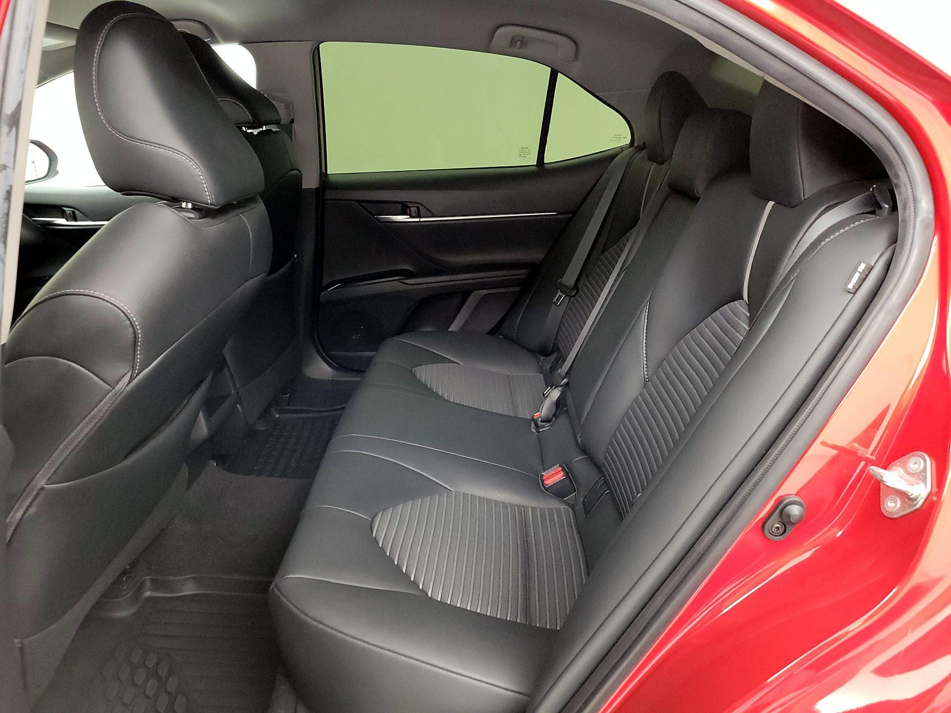 Thumbnail: 2019 Toyota Camry - 19