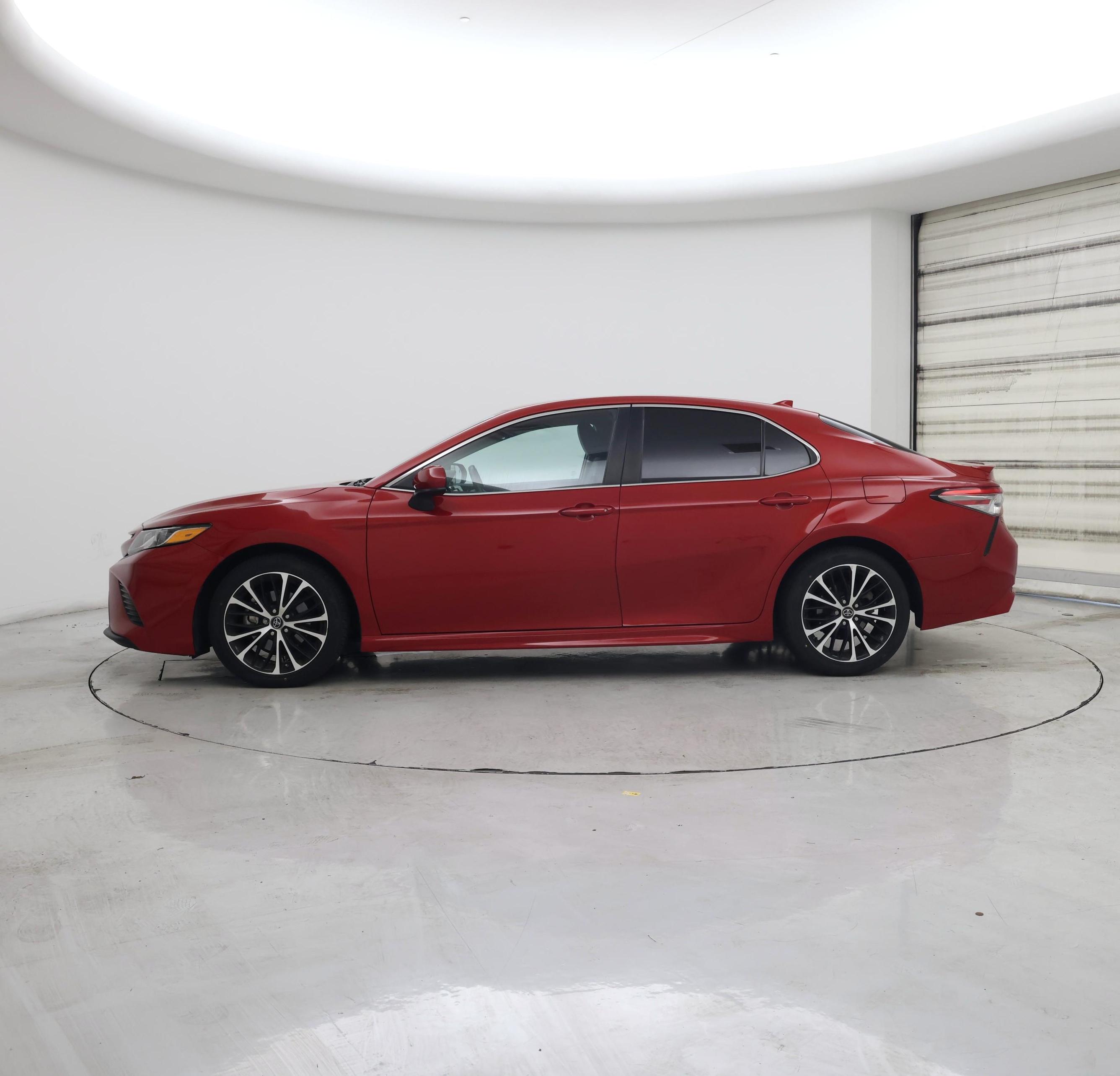 Thumbnail: 2019 Toyota Camry - 3