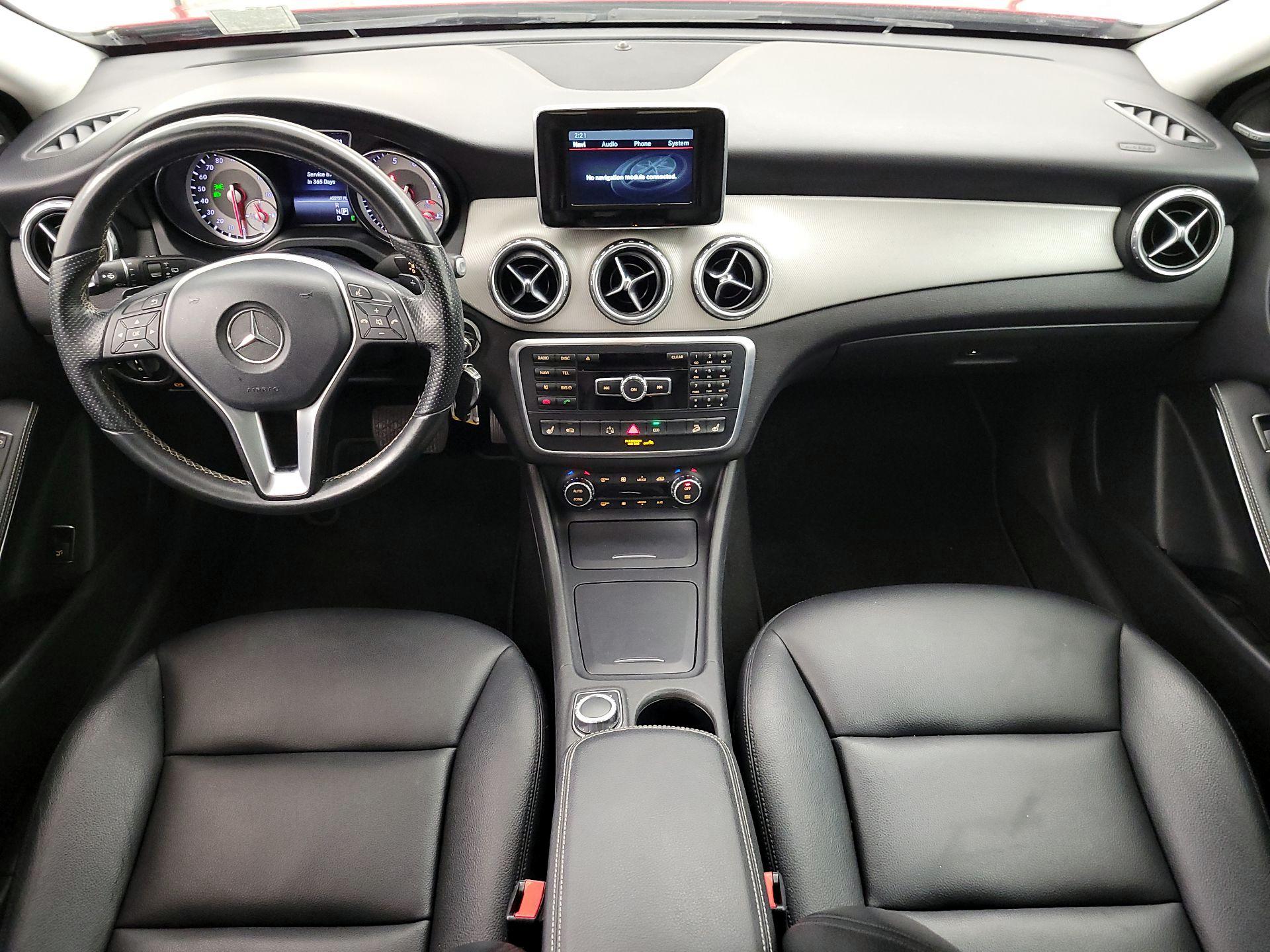 Thumbnail: 2015 Mercedes-Benz GLA - 9