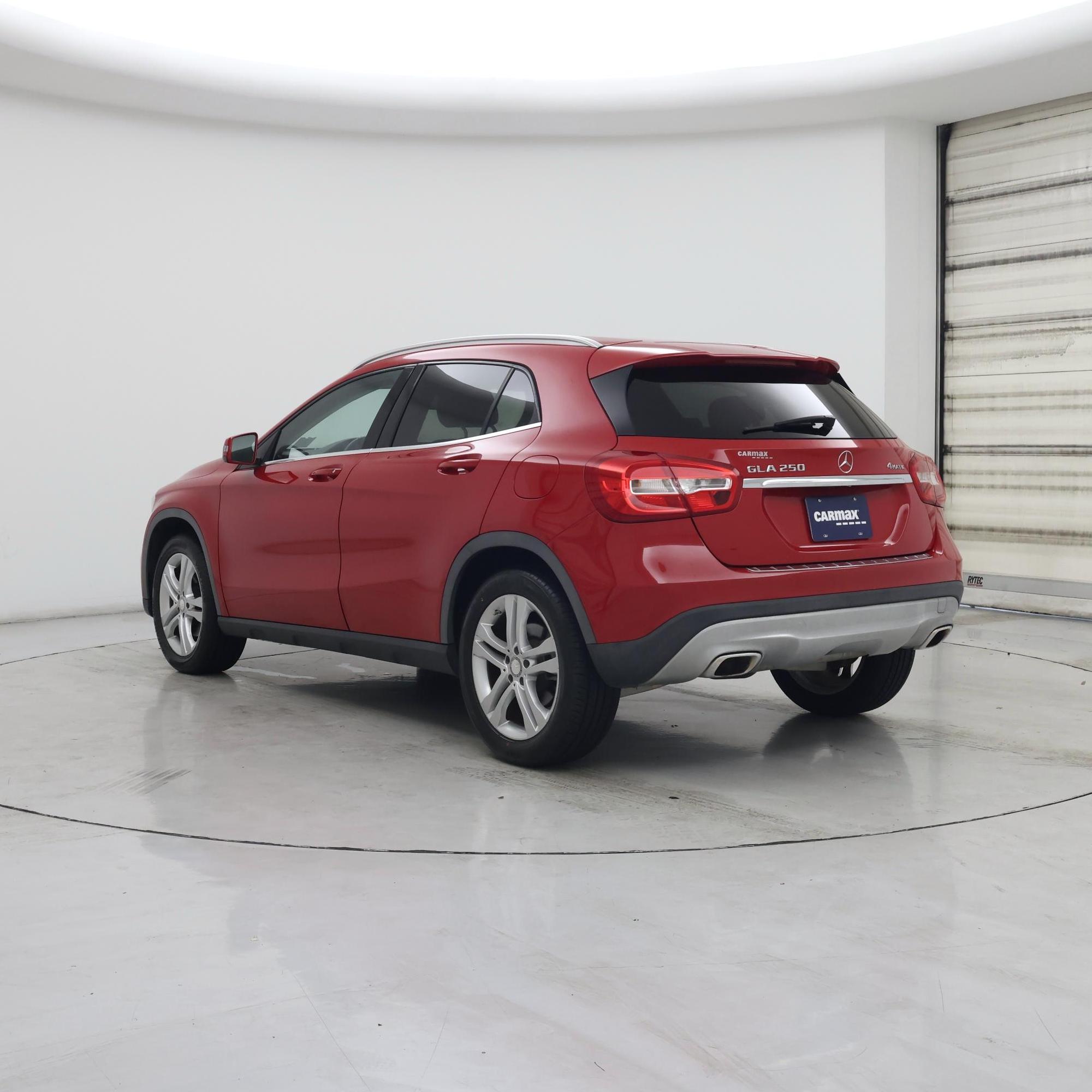 Thumbnail: 2015 Mercedes-Benz GLA - 2