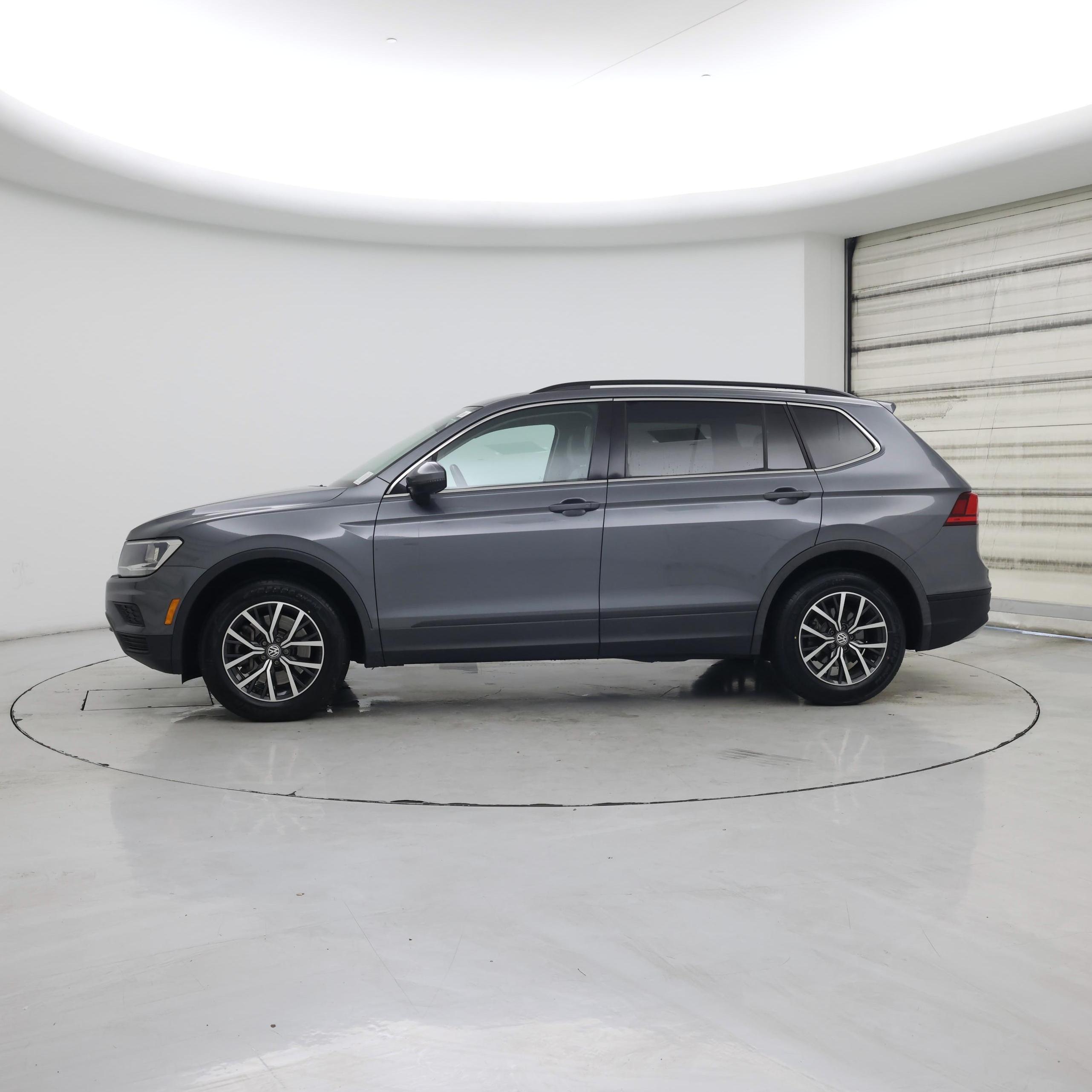Thumbnail: 2019 Volkswagen Tiguan - 3