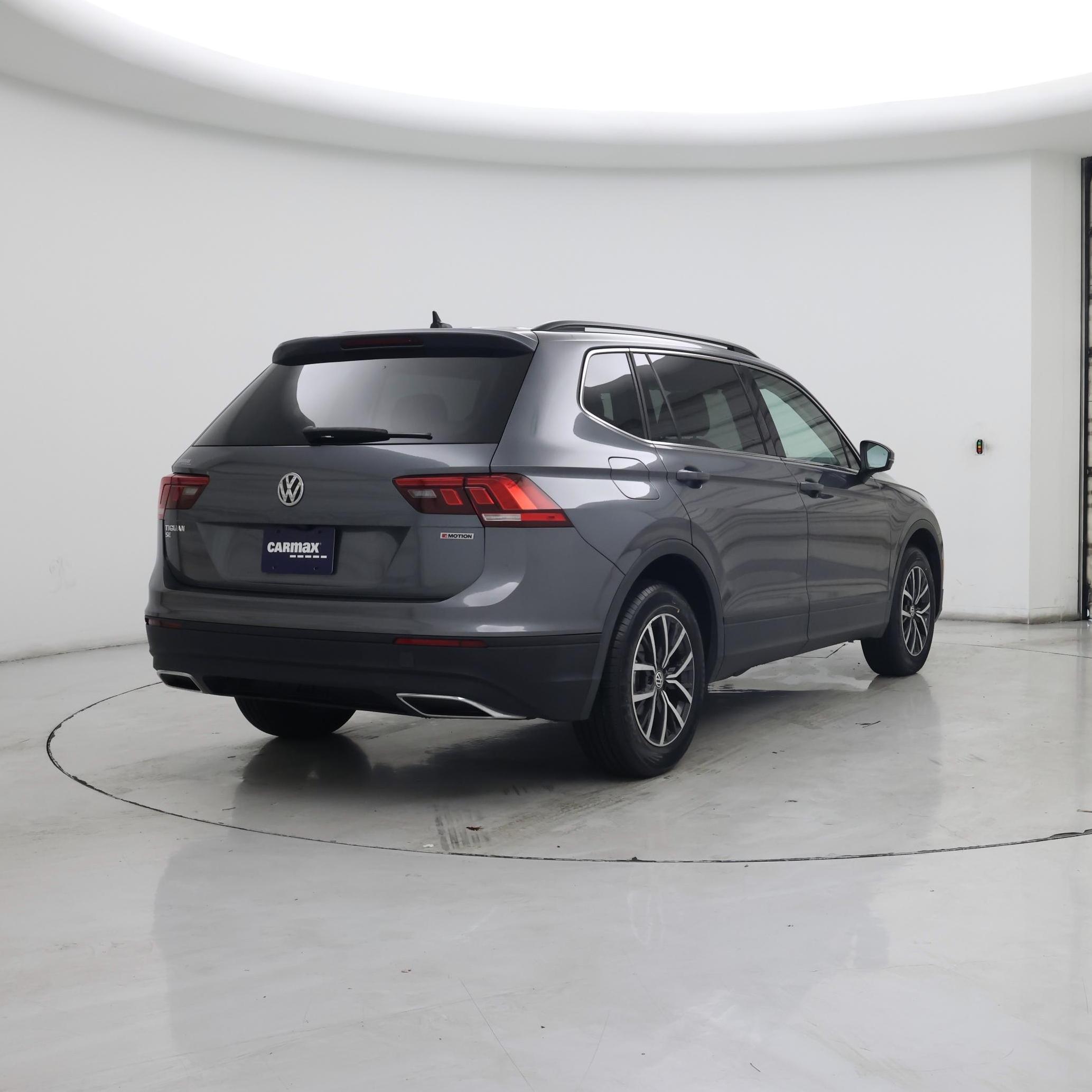 Thumbnail: 2019 Volkswagen Tiguan - 8
