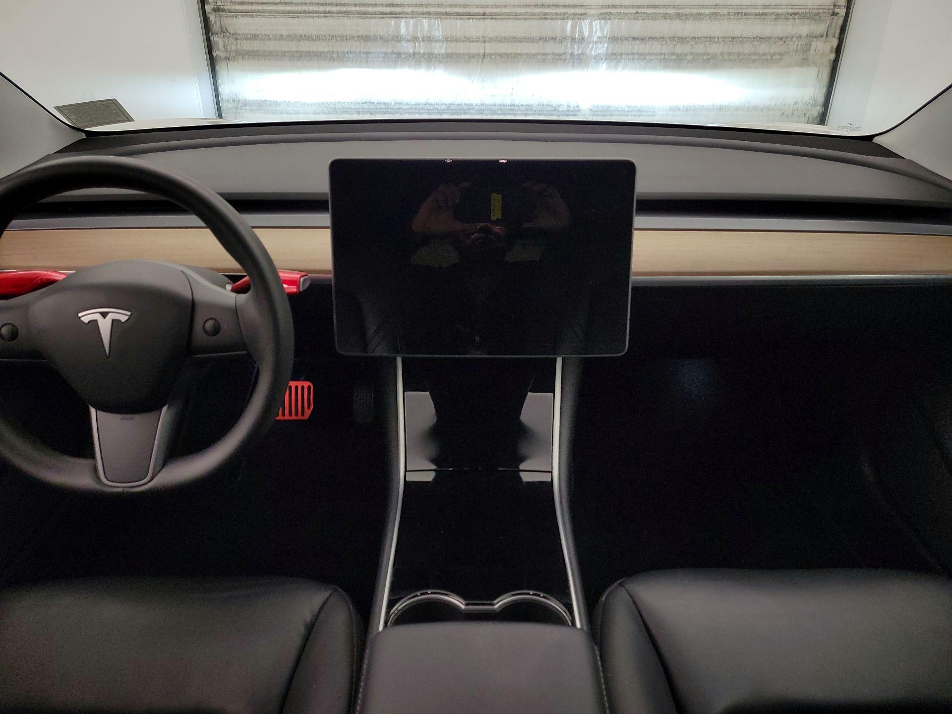 Thumbnail: 2020 Tesla Model 3 - 9