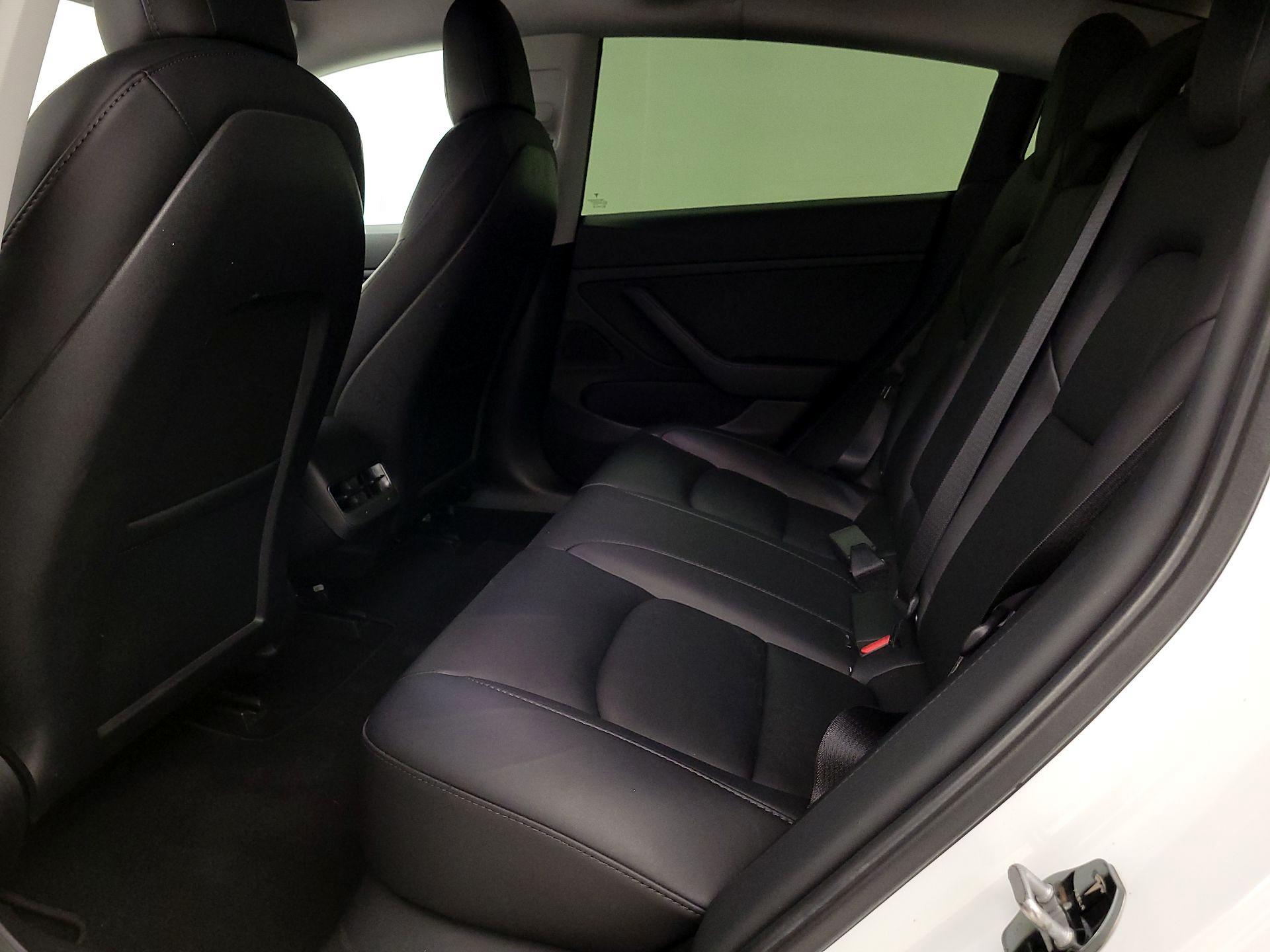 Thumbnail: 2020 Tesla Model 3 - 18