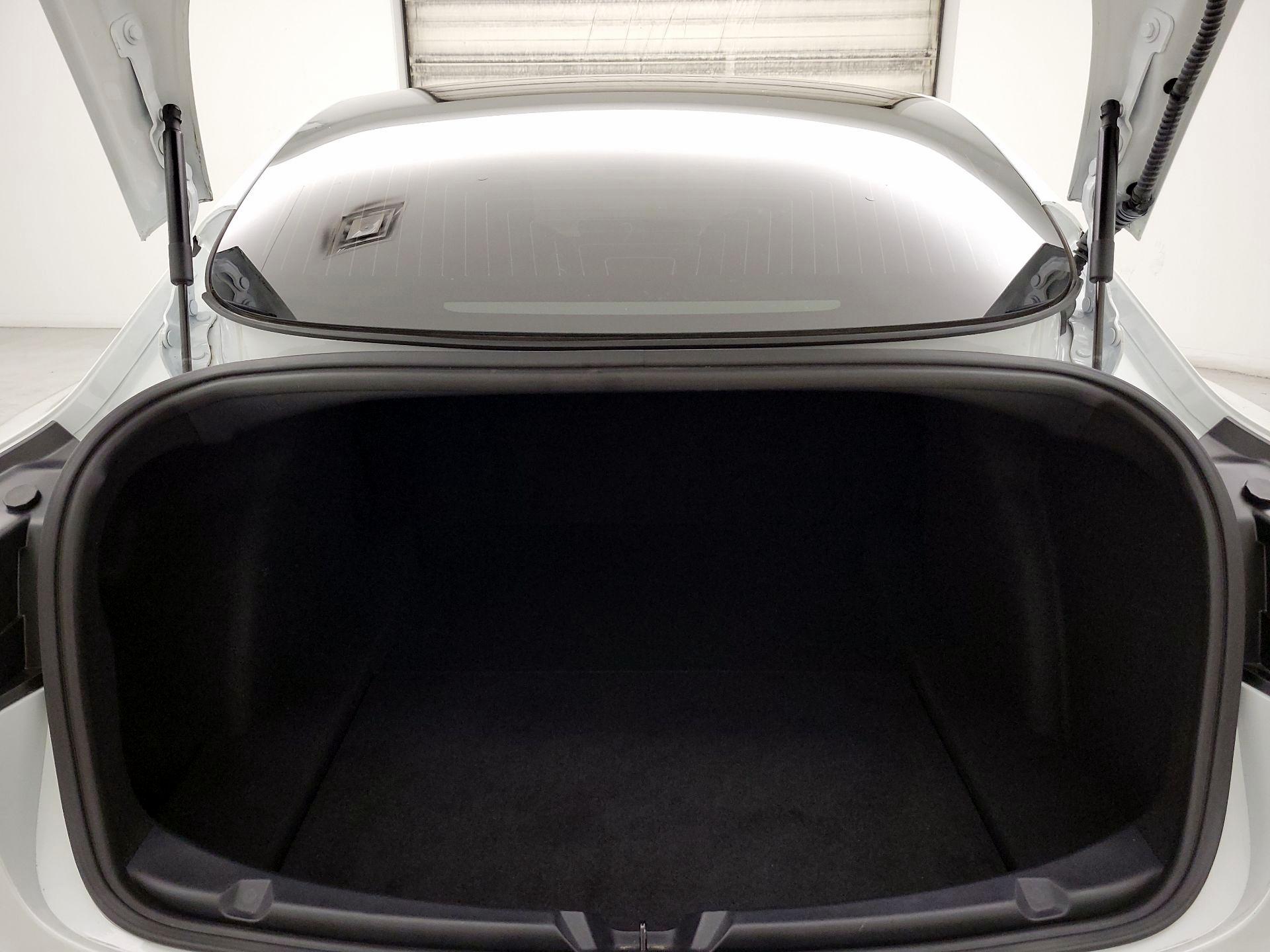 Thumbnail: 2020 Tesla Model 3 - 19