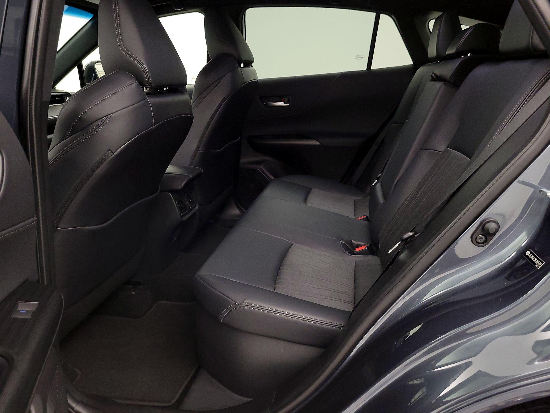 Thumbnail: 2021 Toyota Venza - 19