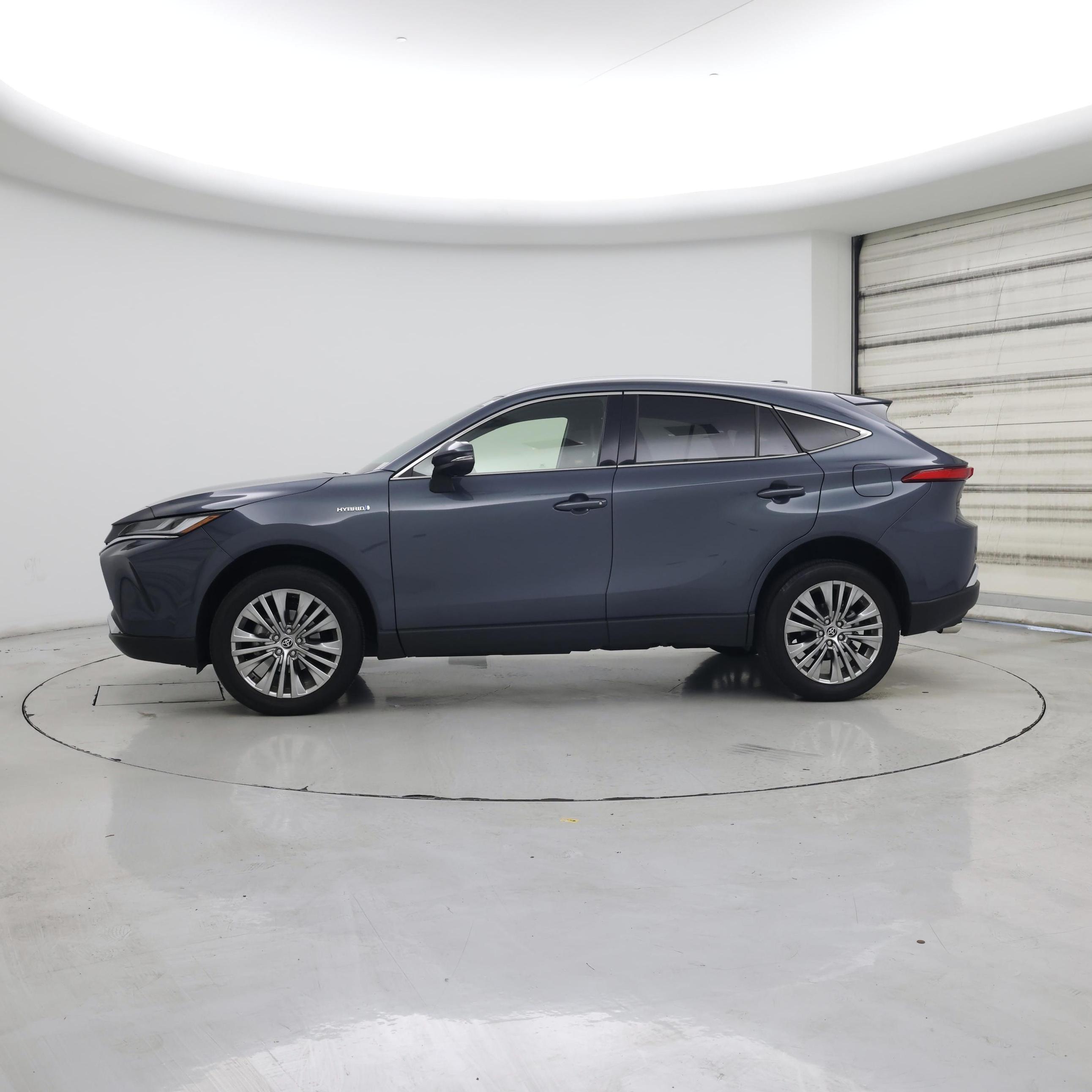 Thumbnail: 2021 Toyota Venza - 3