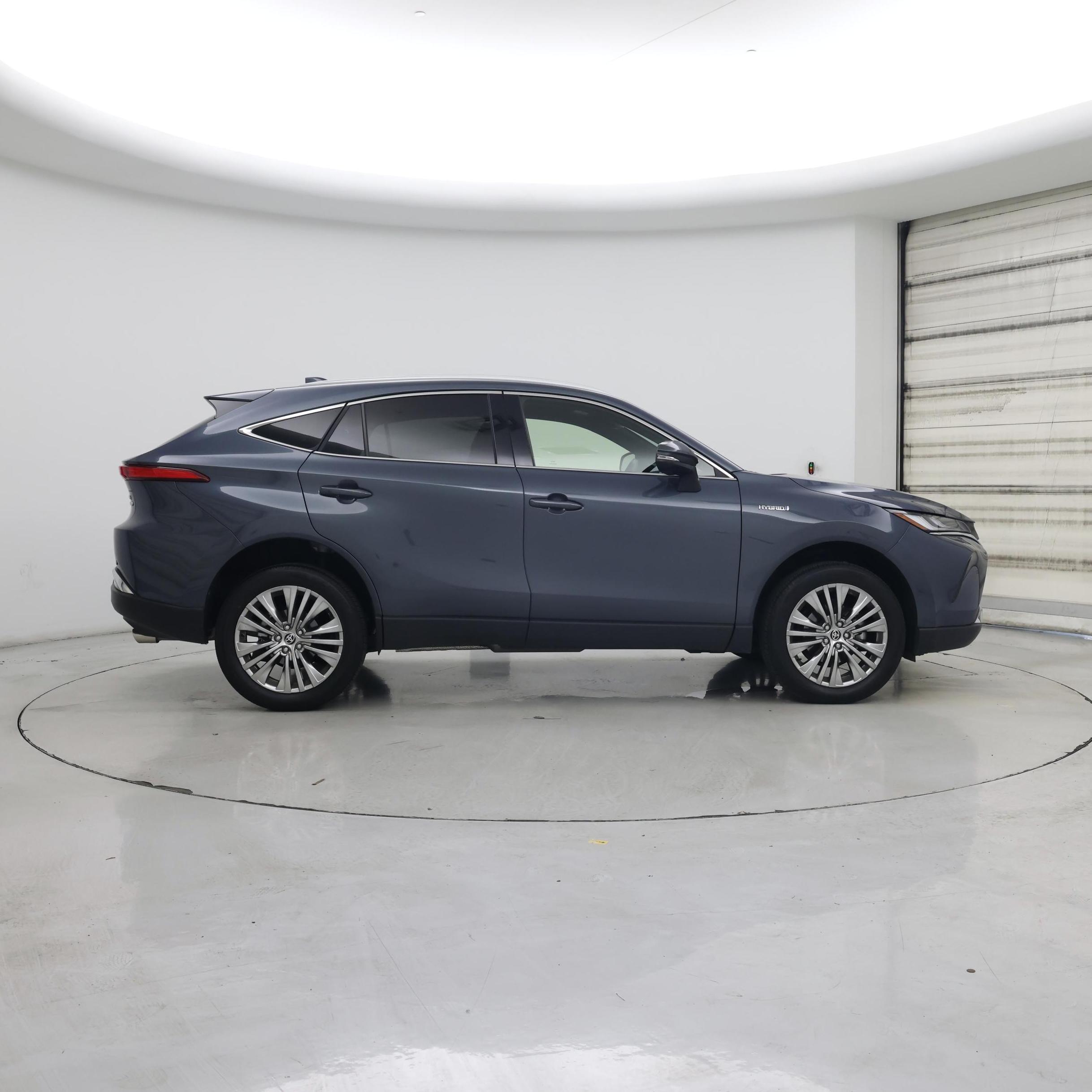 Thumbnail: 2021 Toyota Venza - 7