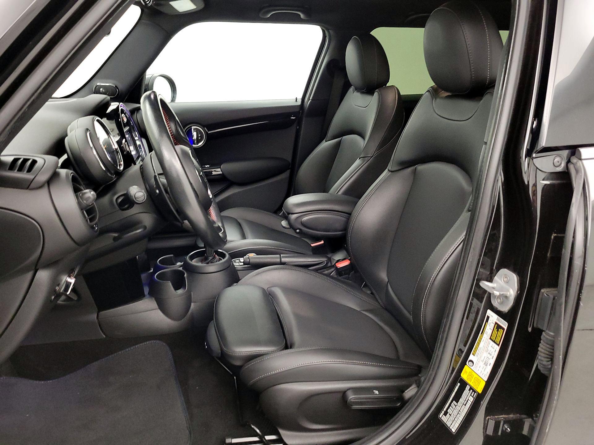 Thumbnail: 2020 MINI Cooper Hardtop - 11