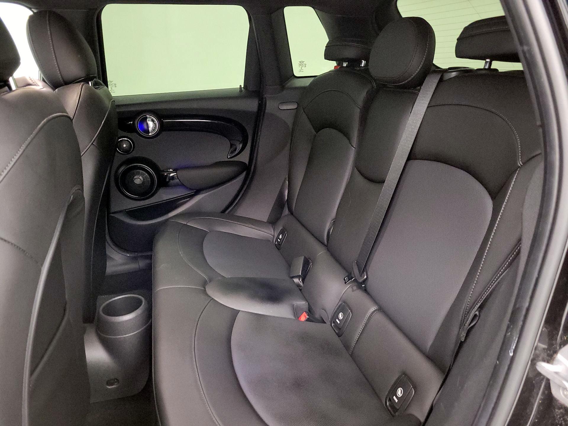 Thumbnail: 2020 MINI Cooper Hardtop - 20