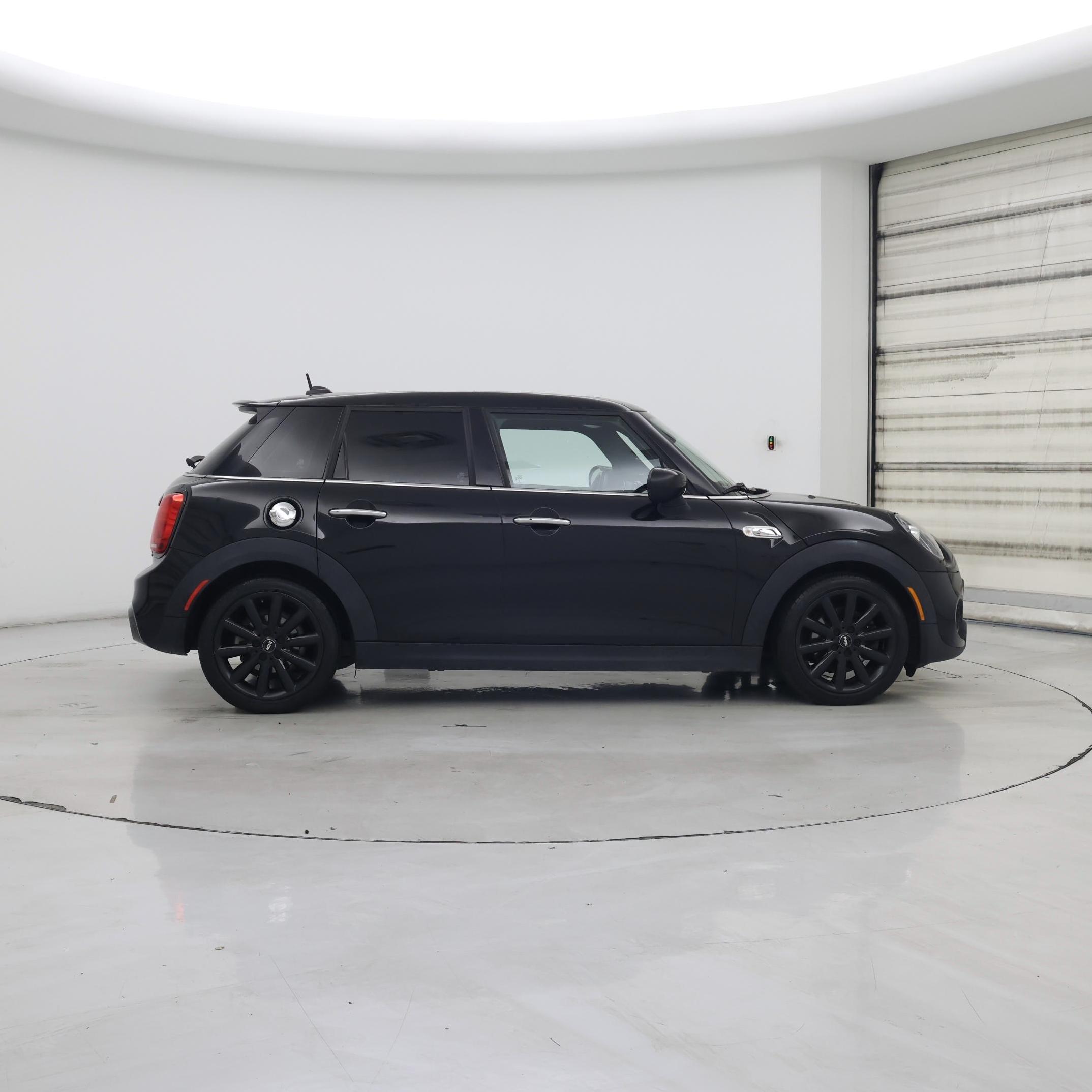 Thumbnail: 2020 MINI Cooper Hardtop - 7