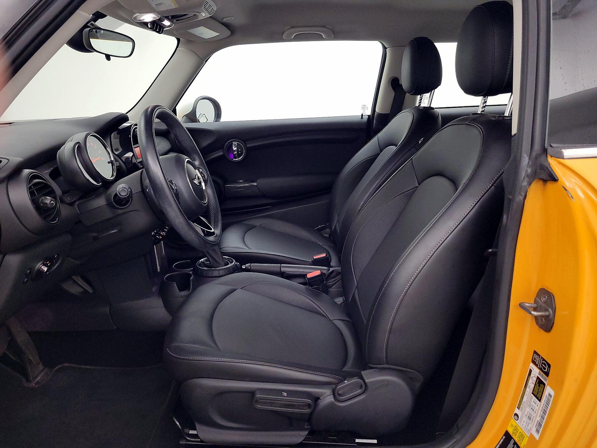 Thumbnail: 2015 MINI Cooper Hardtop - 11