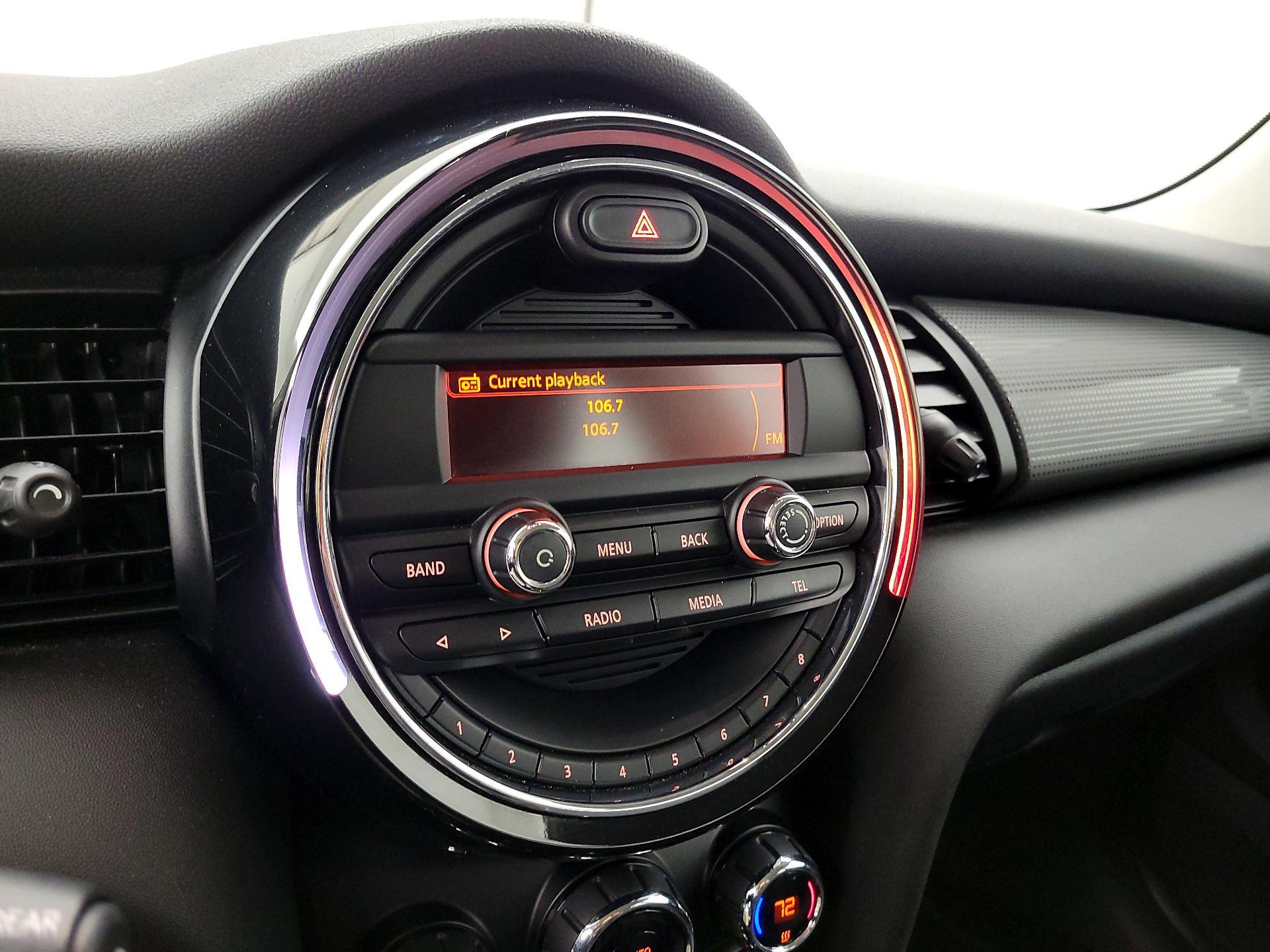 Thumbnail: 2015 MINI Cooper Hardtop - 14