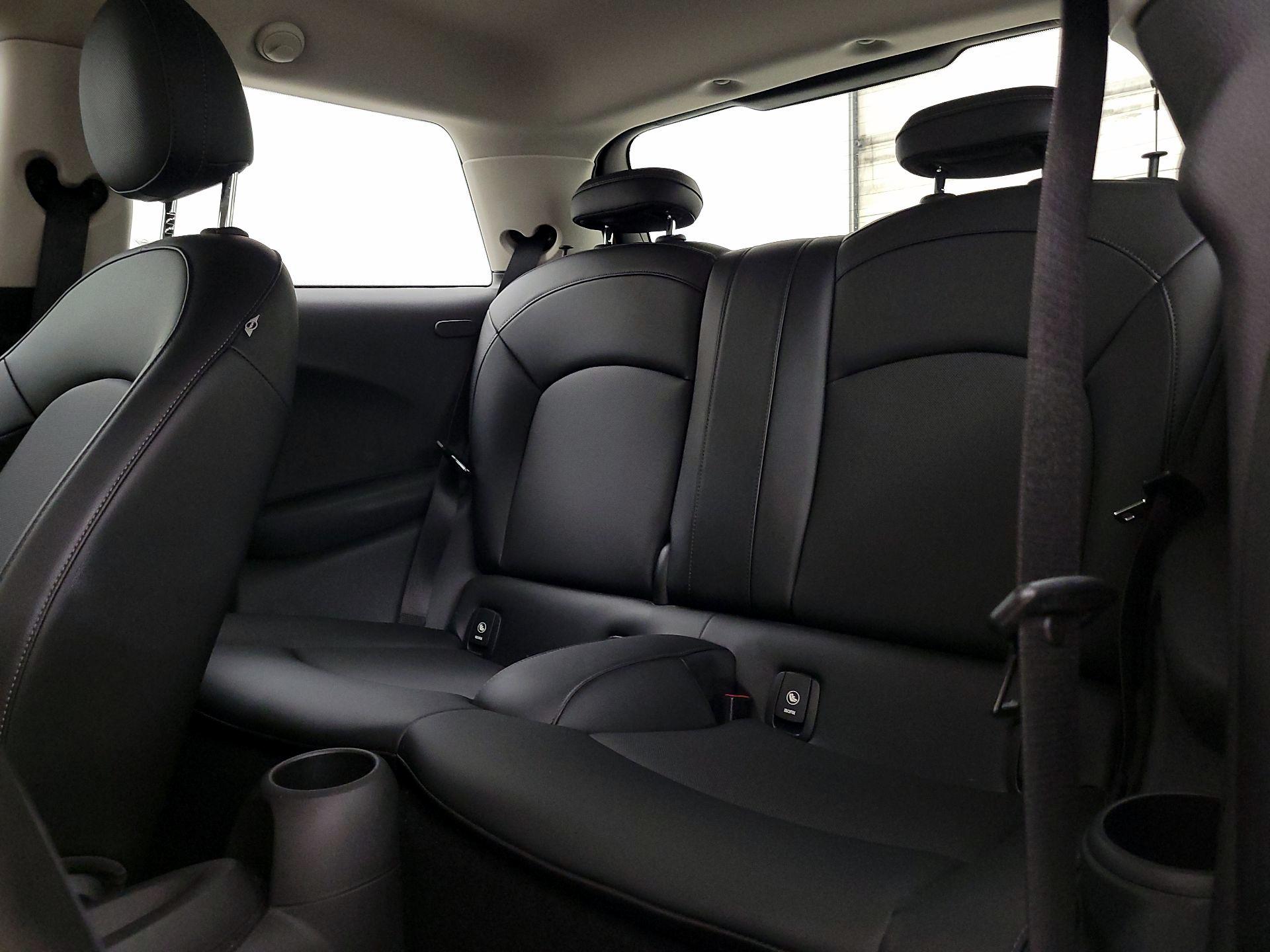 Thumbnail: 2015 MINI Cooper Hardtop - 18