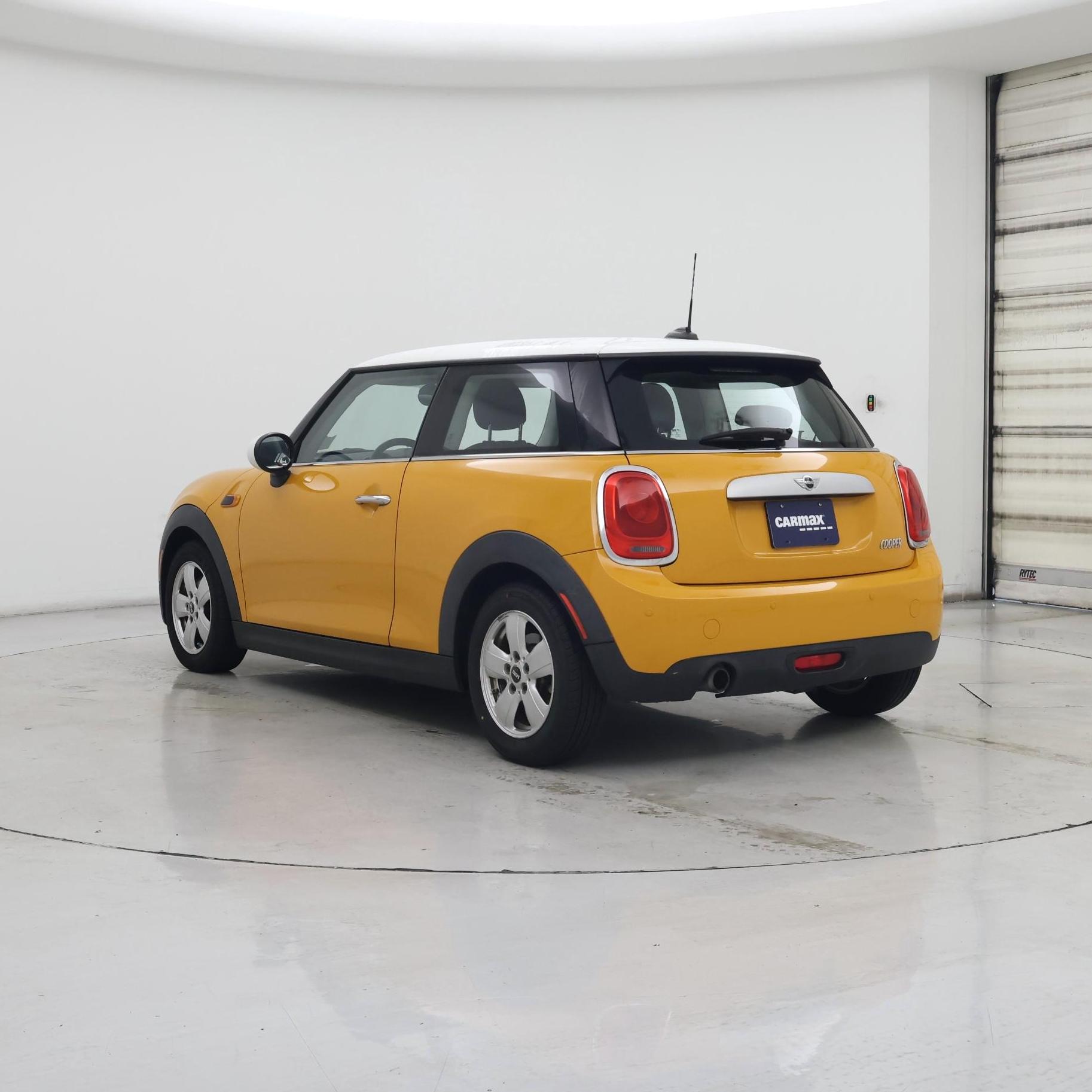 Thumbnail: 2015 MINI Cooper Hardtop - 2