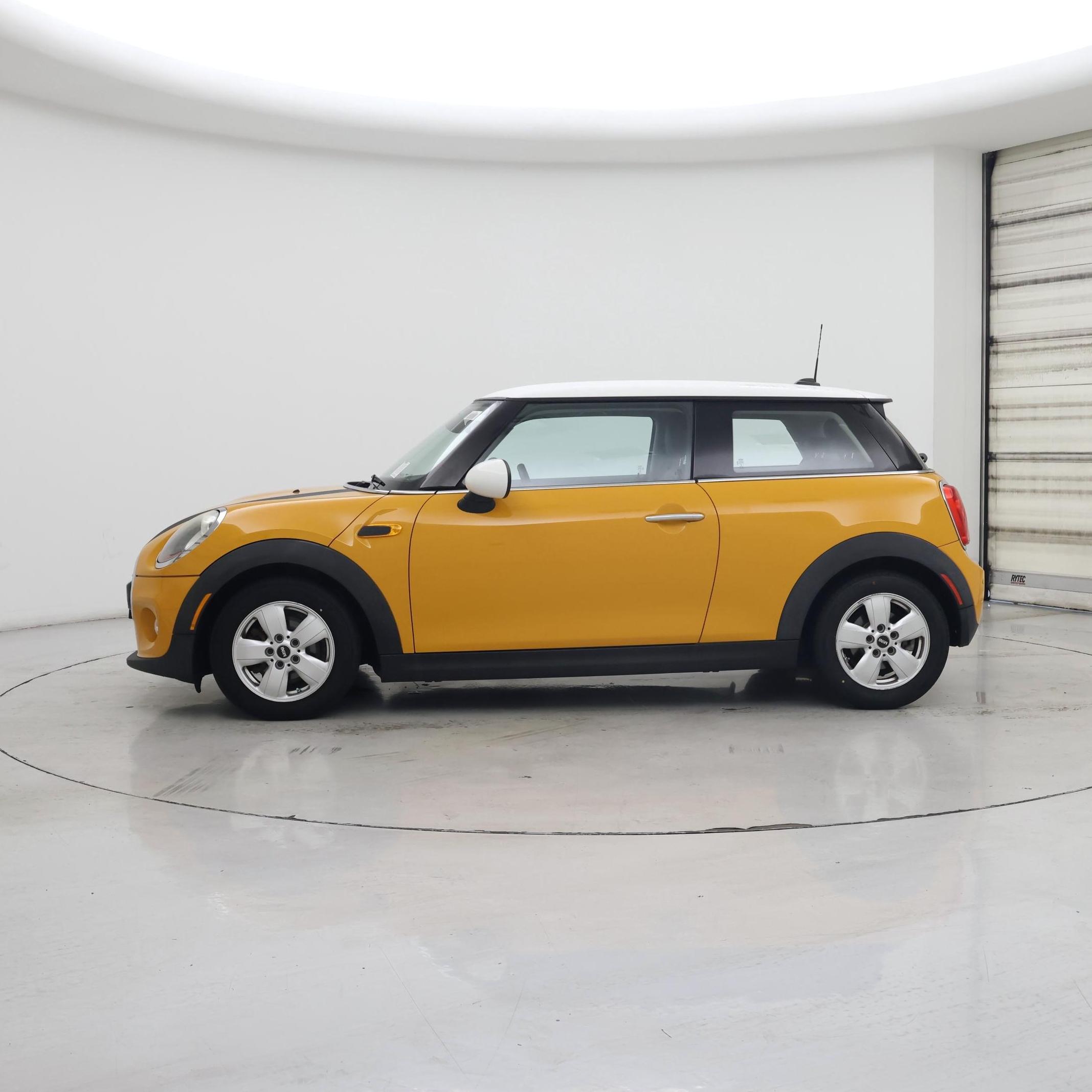 Thumbnail: 2015 MINI Cooper Hardtop - 3