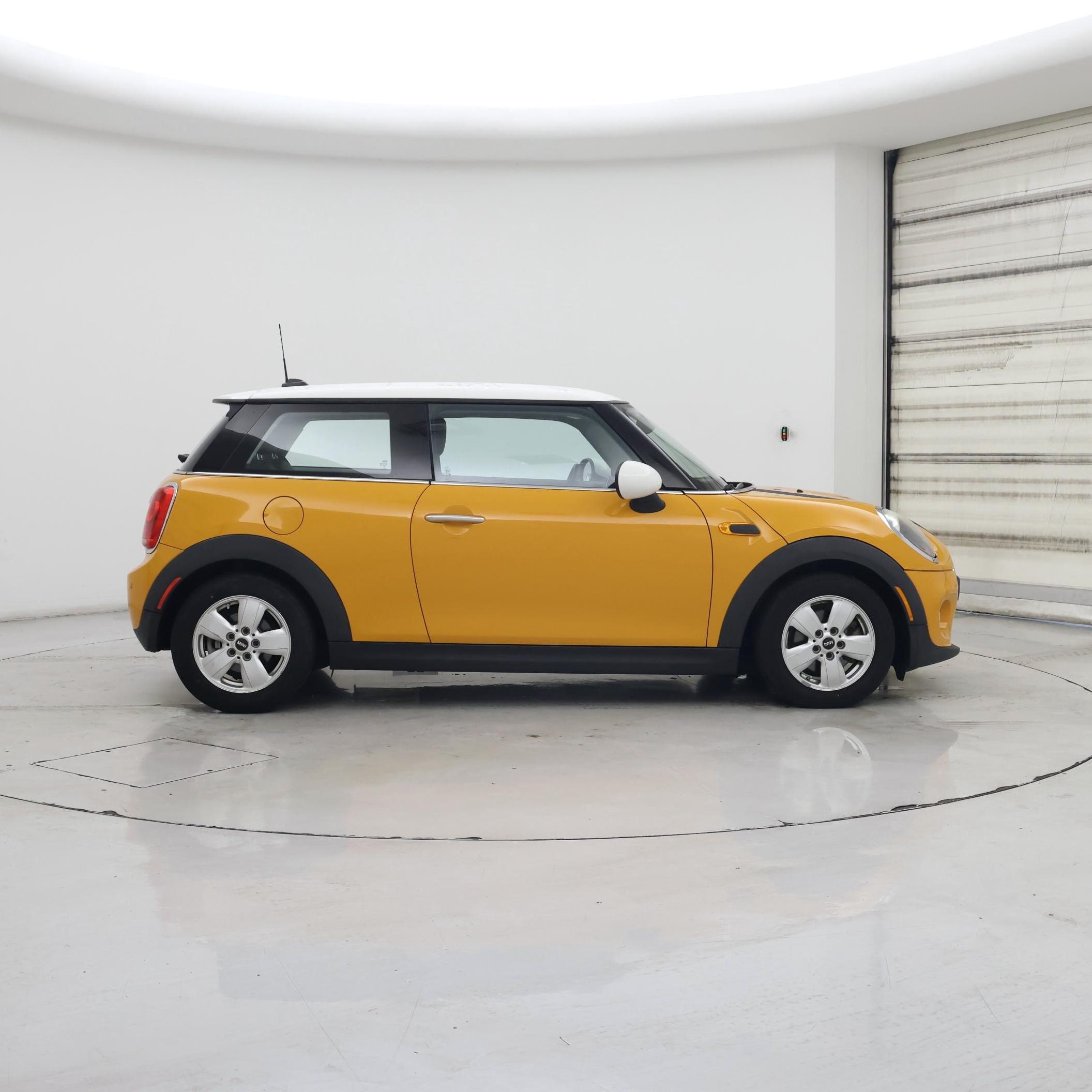 Thumbnail: 2015 MINI Cooper Hardtop - 7