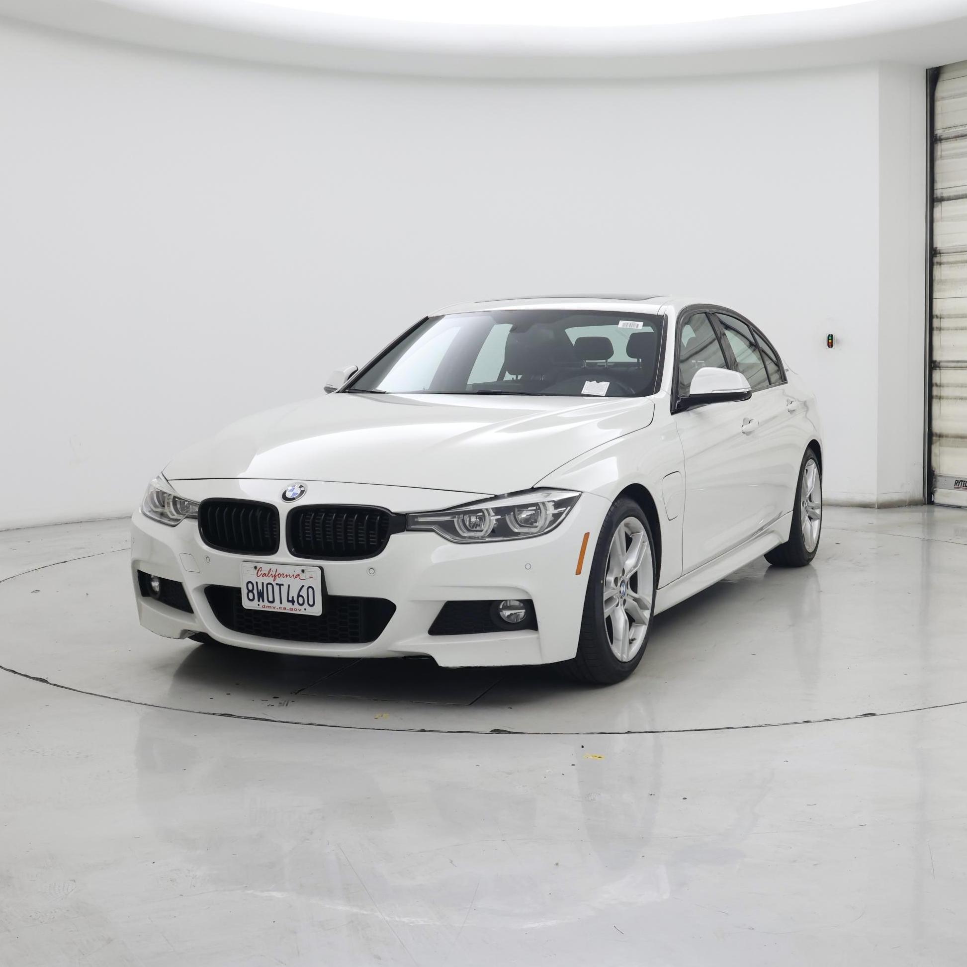 Thumbnail: 2018 BMW 3 Series - 4