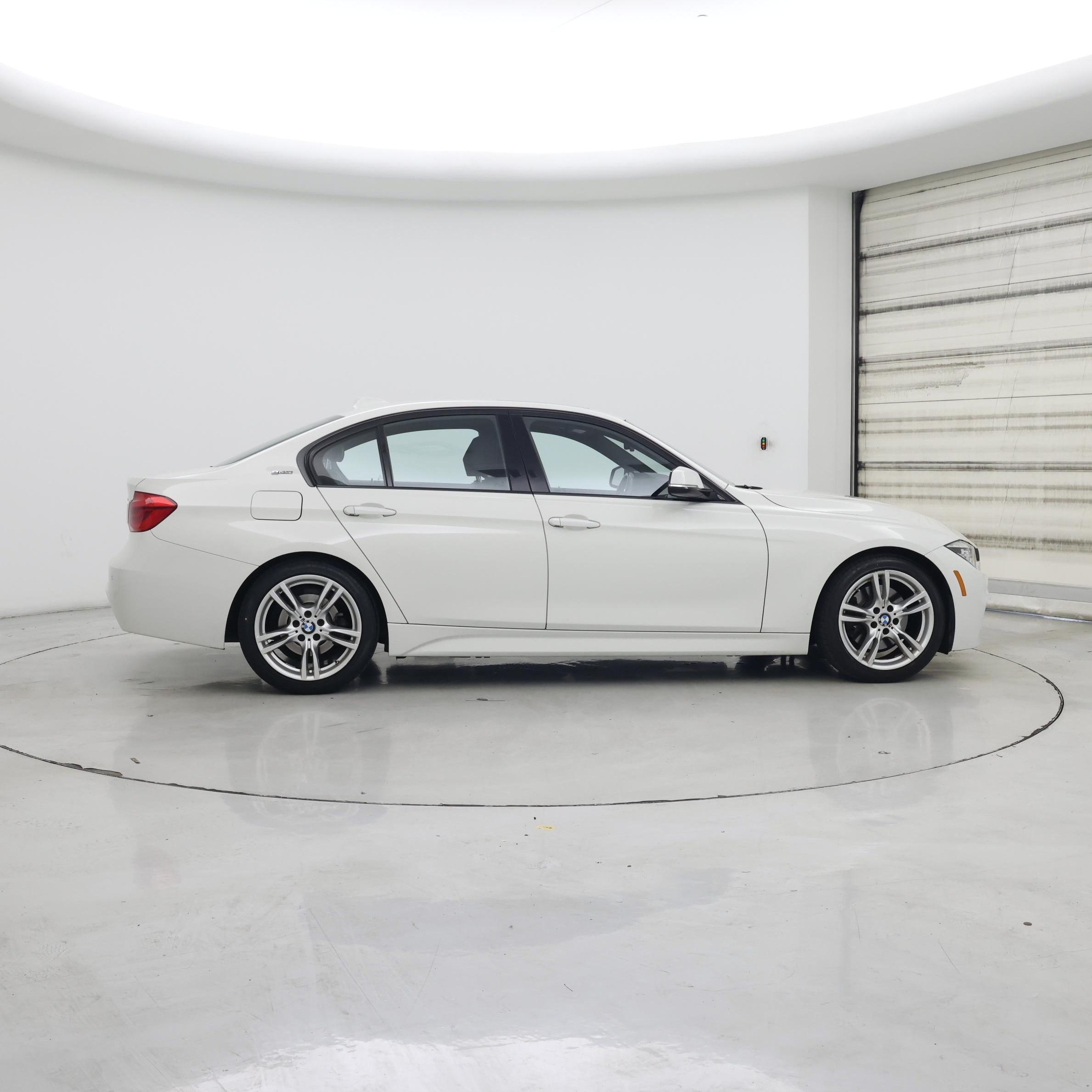 Thumbnail: 2018 BMW 3 Series - 7