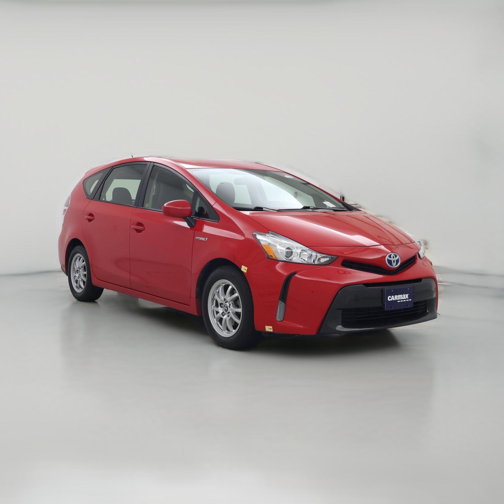Thumbnail: 2015 Toyota Prius v - 1