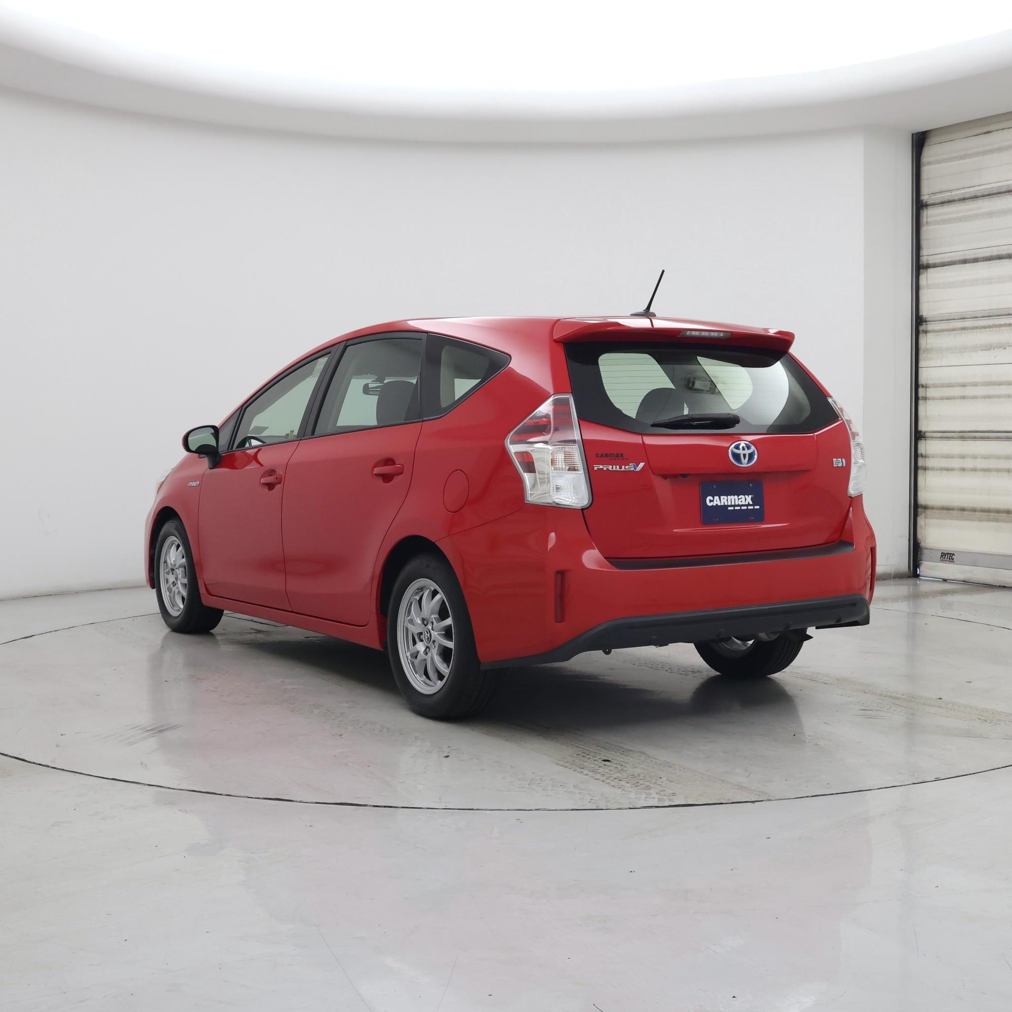 Thumbnail: 2015 Toyota Prius v - 2