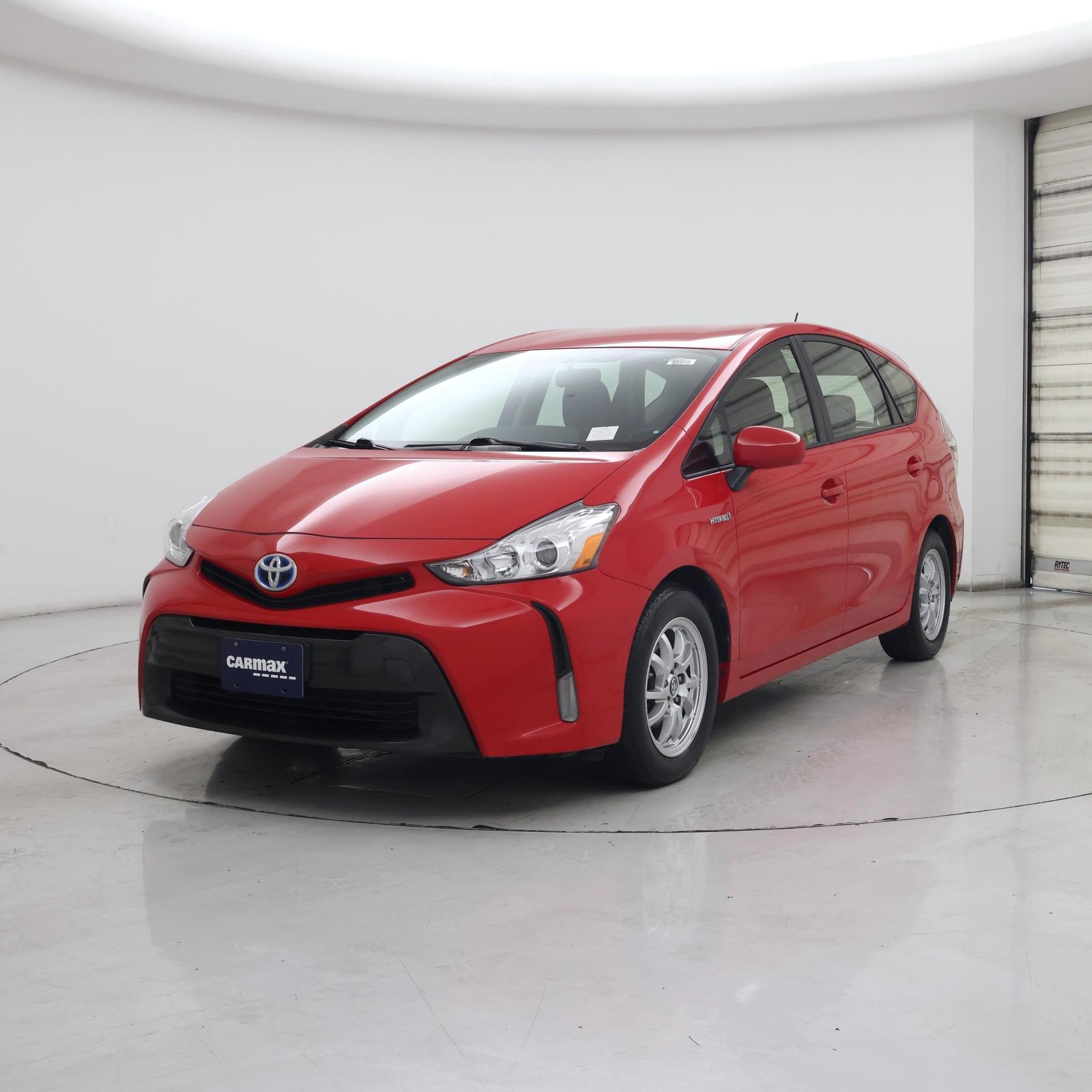 Thumbnail: 2015 Toyota Prius v - 4