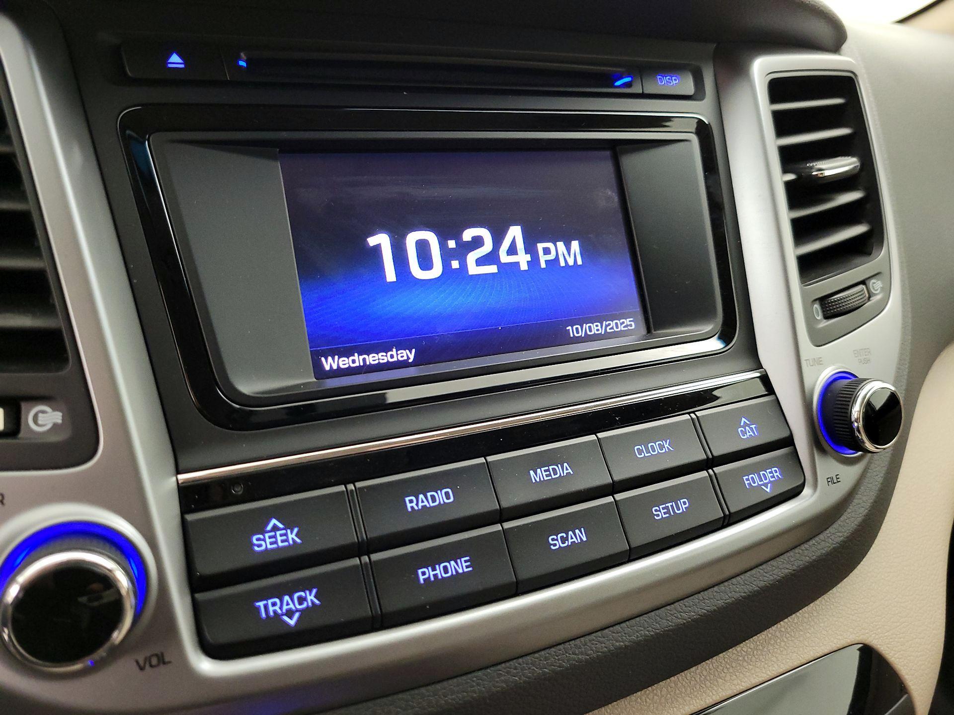 Thumbnail: 2016 Hyundai Tucson - 15