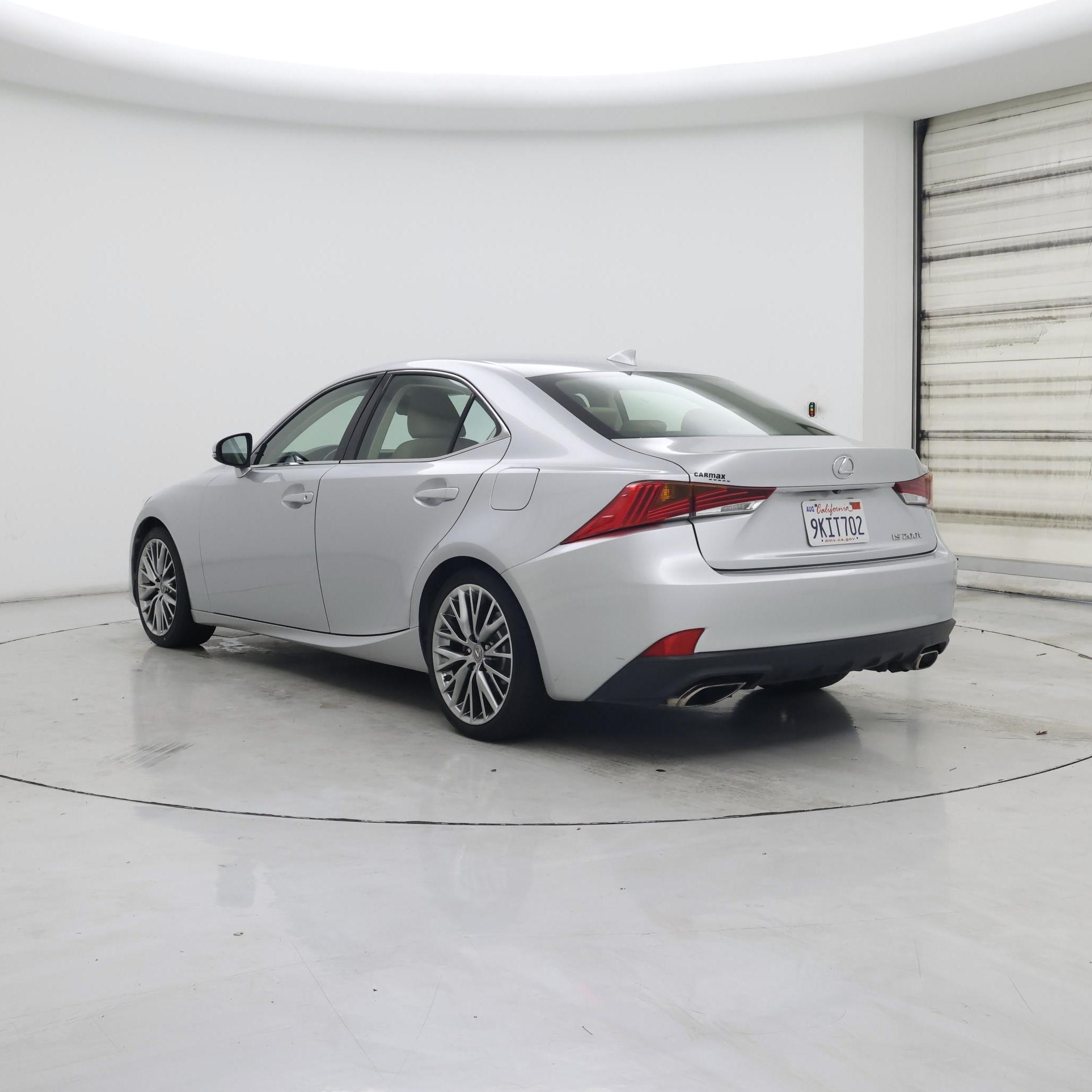 Thumbnail: 2017 Lexus IS - 2