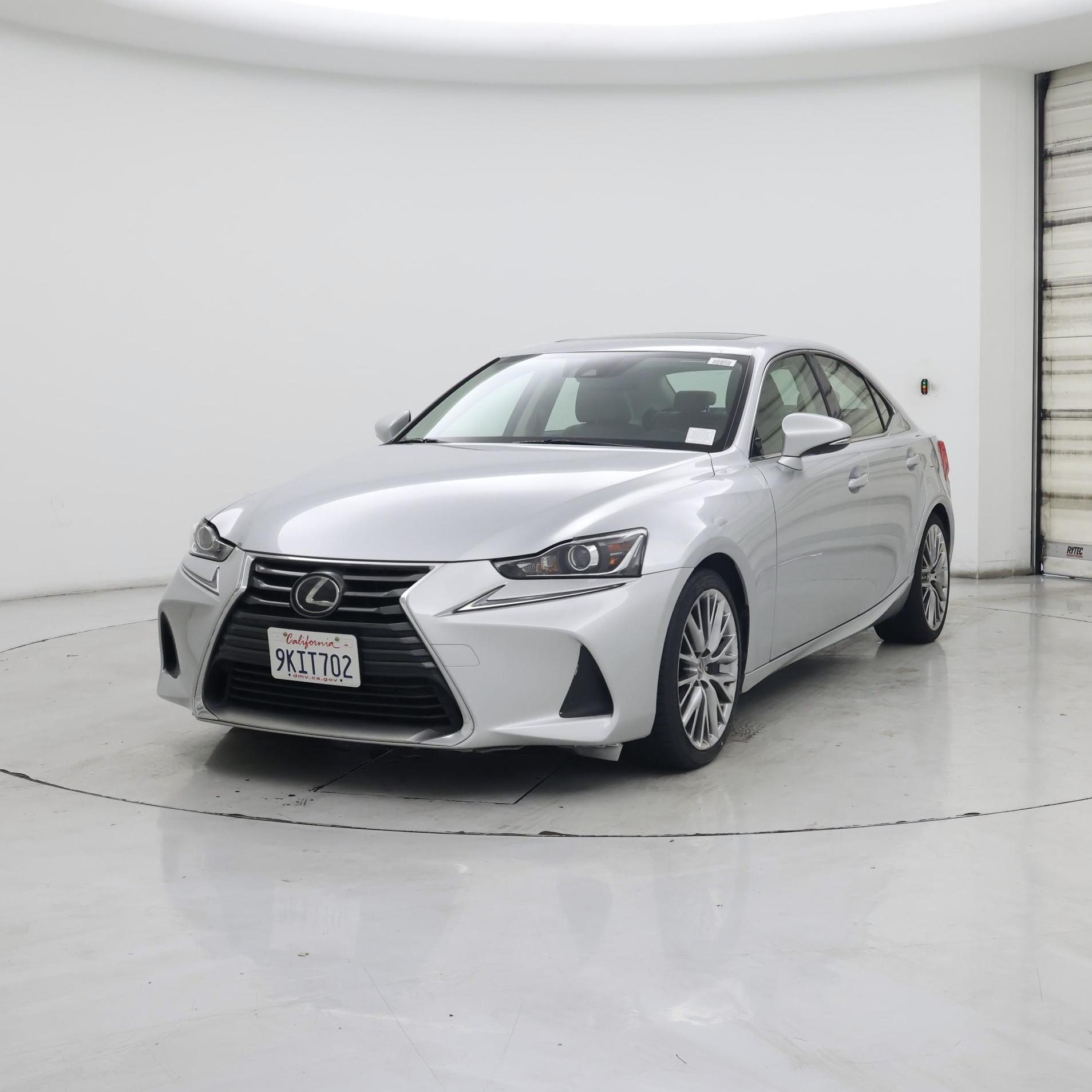 Thumbnail: 2017 Lexus IS - 4