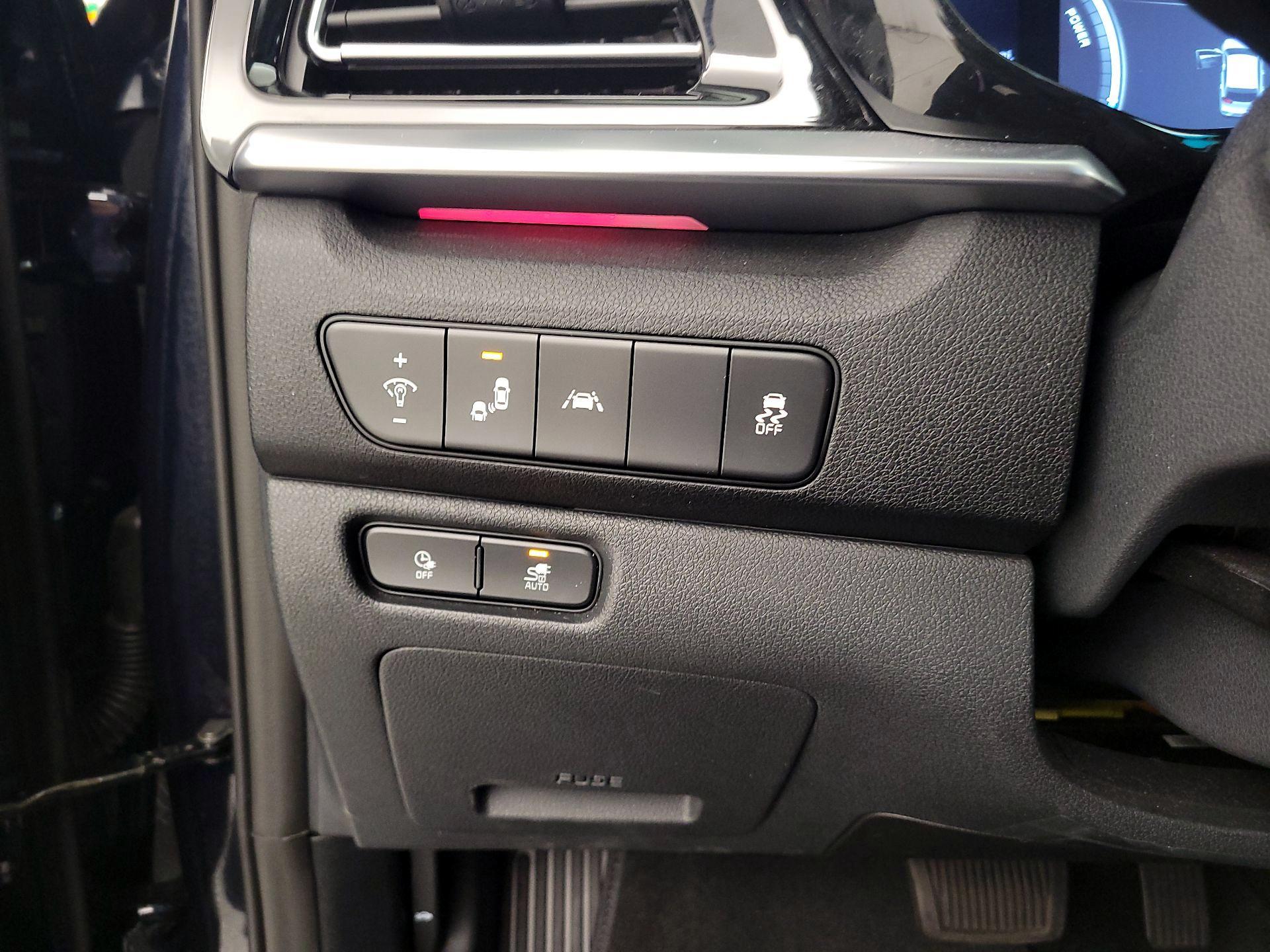 Thumbnail: 2022 Kia Niro - 13
