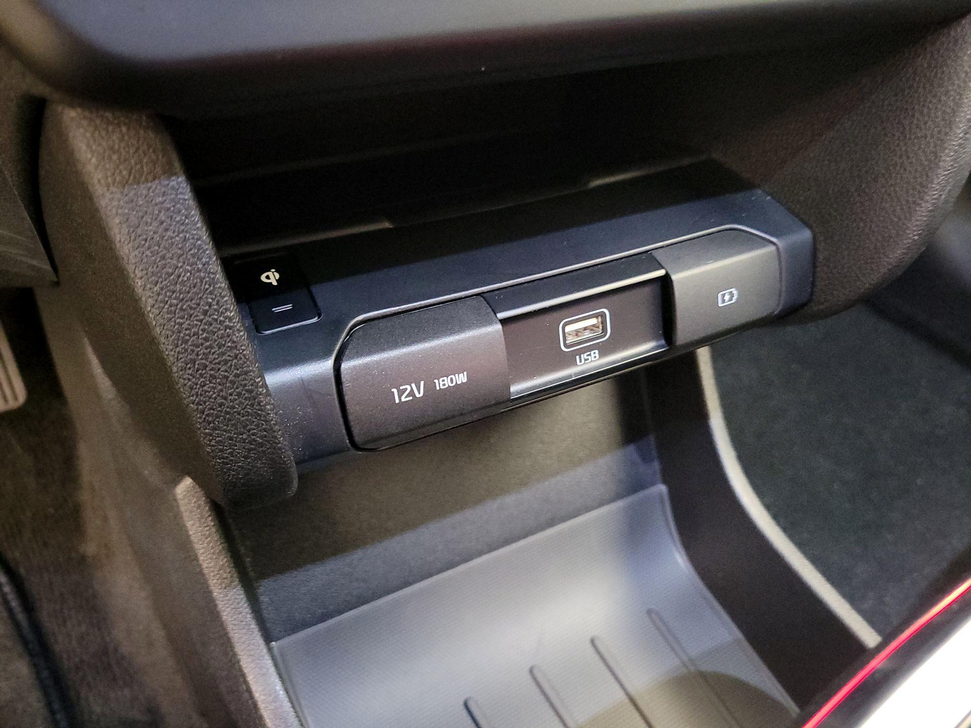 Thumbnail: 2022 Kia Niro - 19