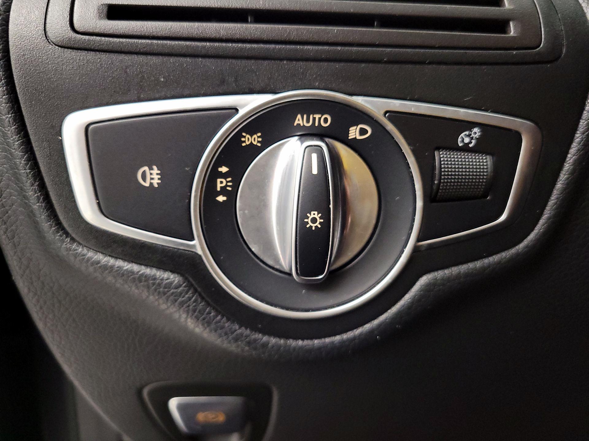 Thumbnail: 2020 Mercedes-Benz GLC - 13