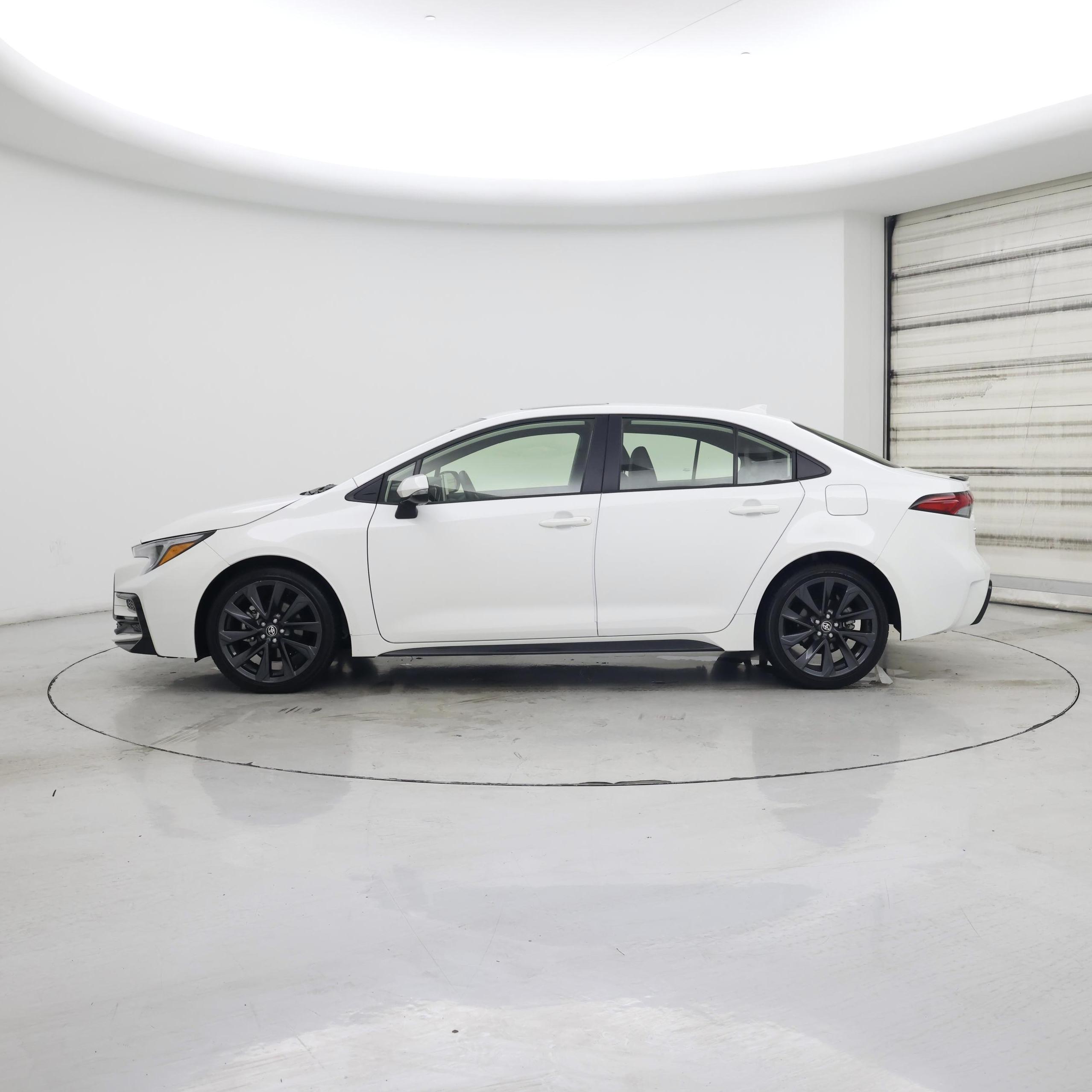 Thumbnail: 2024 Toyota Corolla - 3