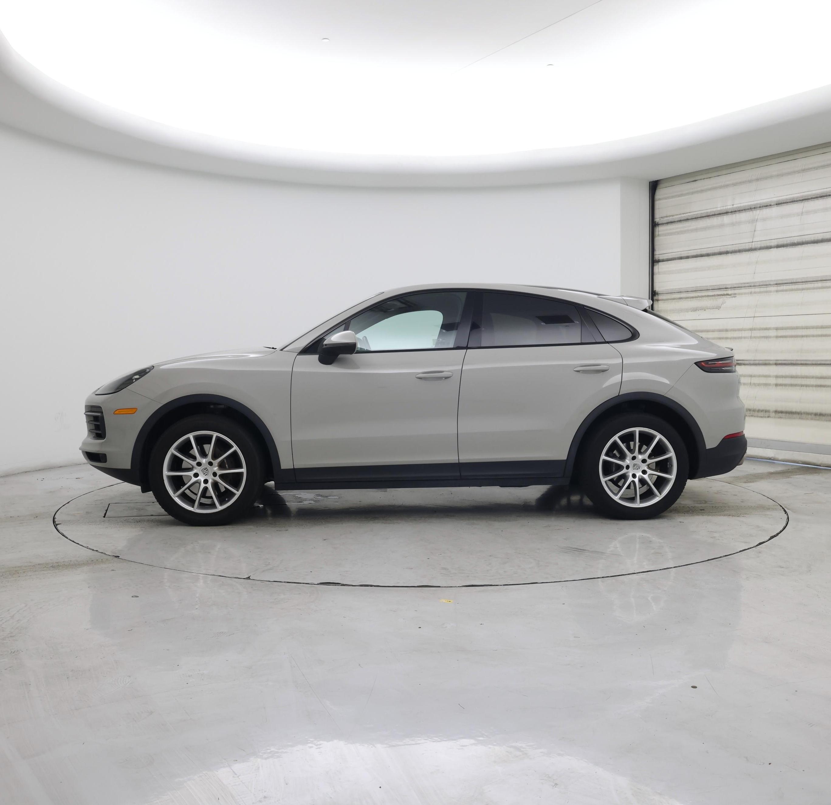 Thumbnail: 2020 Porsche Cayenne - 3