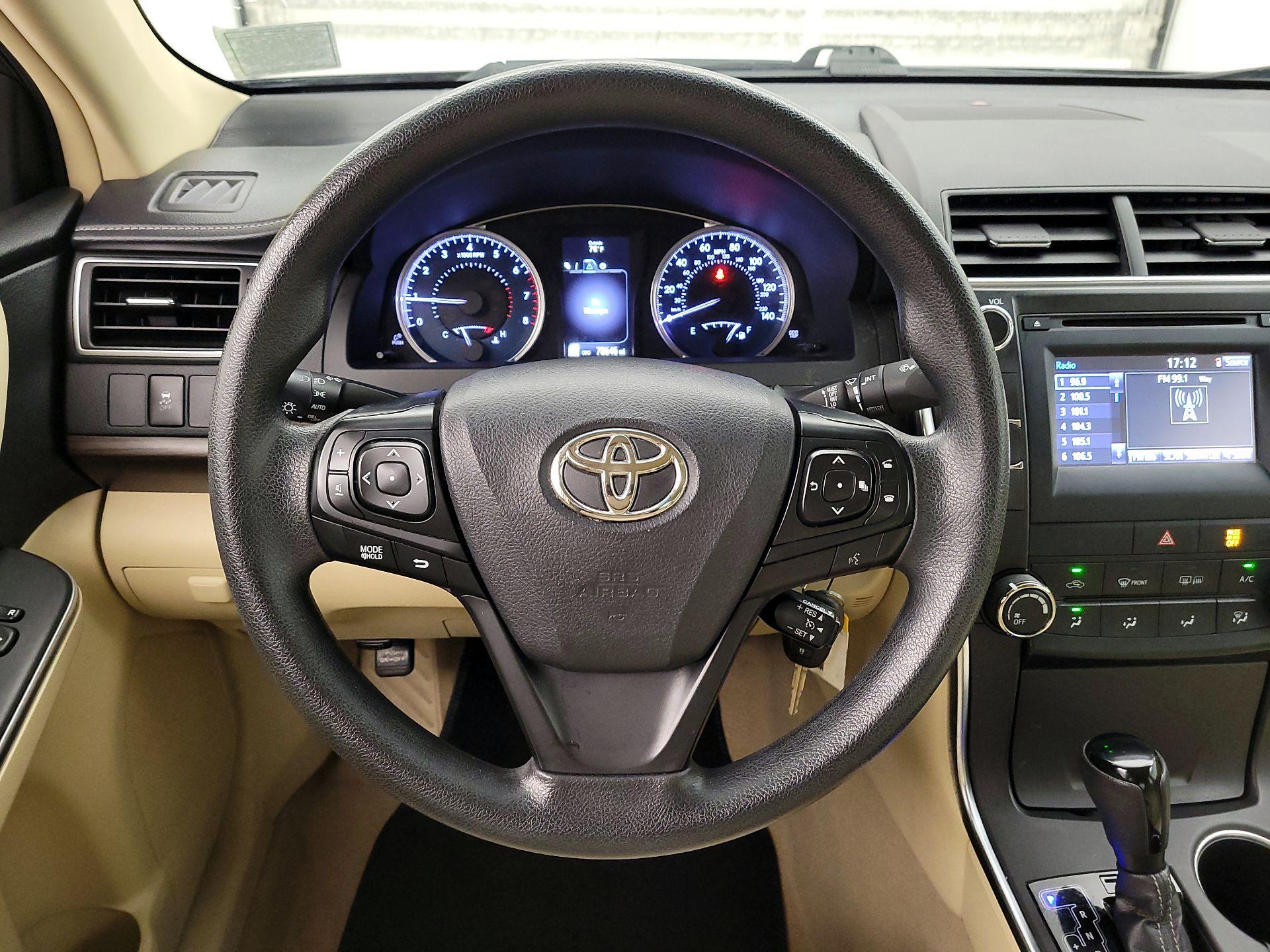 Thumbnail: 2016 Toyota Camry - 10