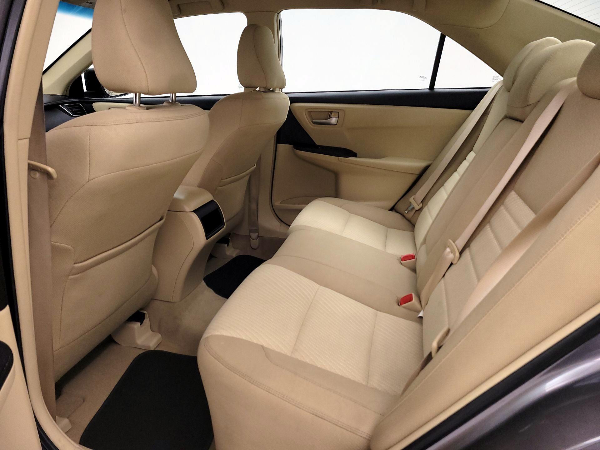 Thumbnail: 2016 Toyota Camry - 19