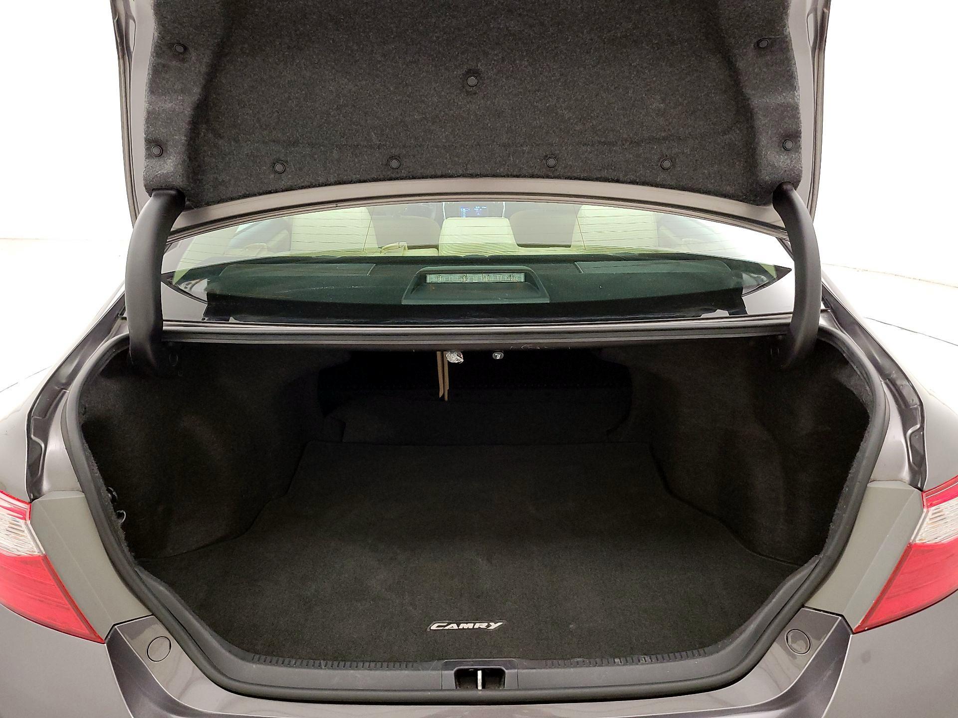 Thumbnail: 2016 Toyota Camry - 20