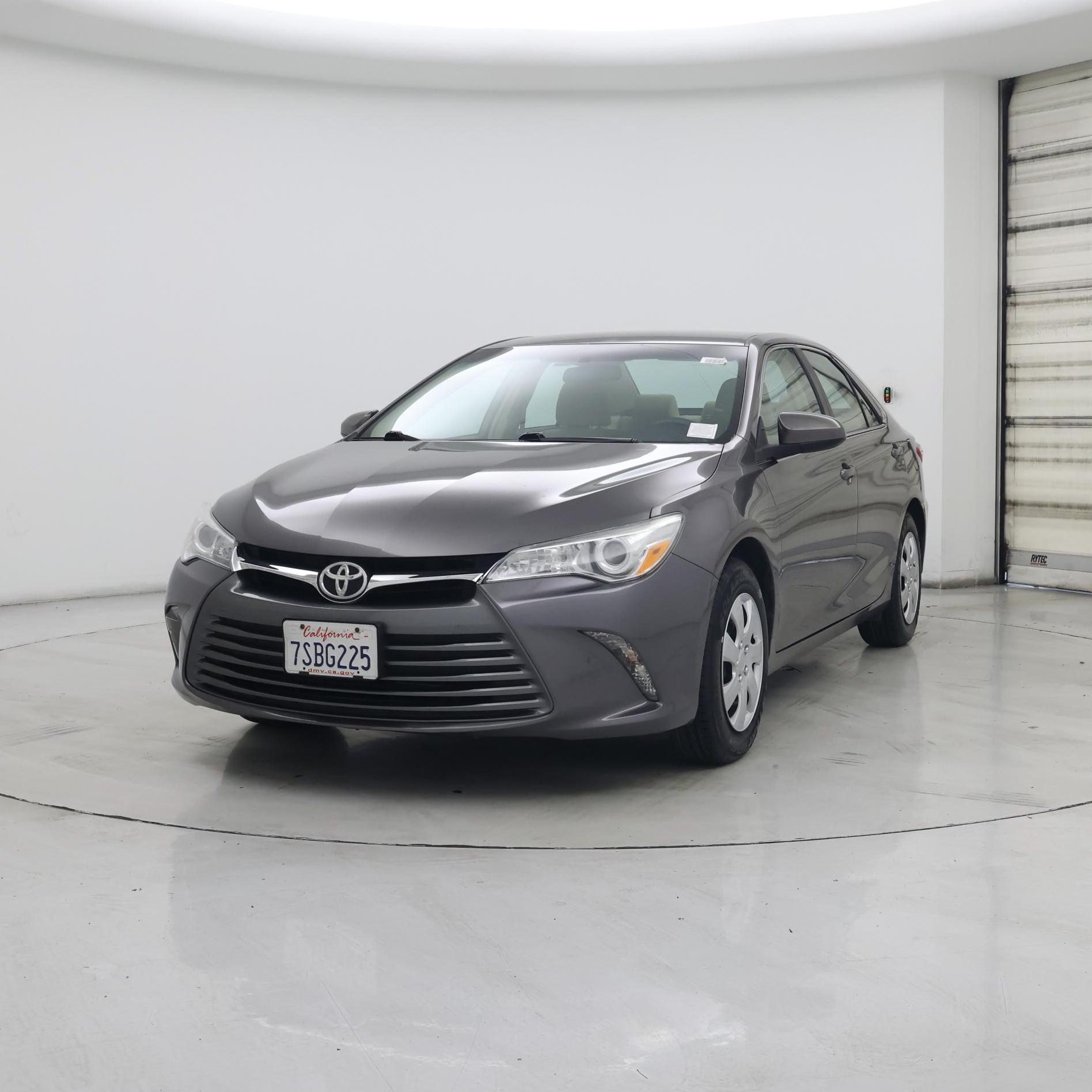 Thumbnail: 2016 Toyota Camry - 4